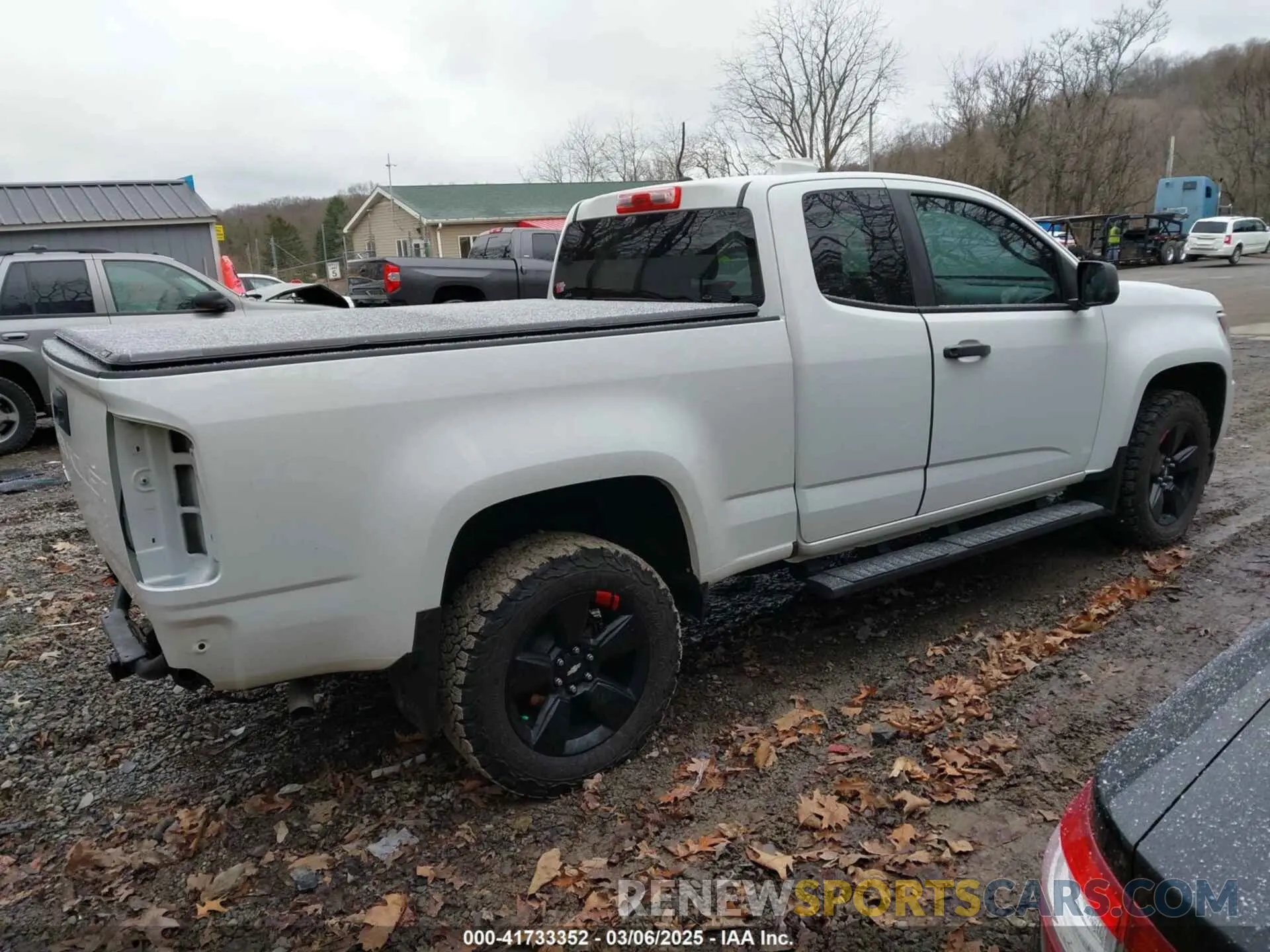 4 Photograph of a damaged car 1GCHTBEA7L1179482 CHEVROLET COLORADO 2020