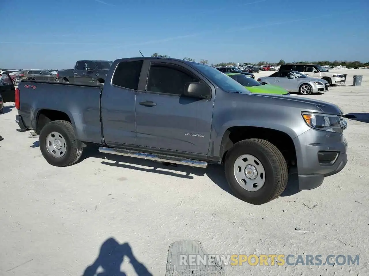 4 Photograph of a damaged car 1GCHTBEN7L1227940 CHEVROLET COLORADO 2020