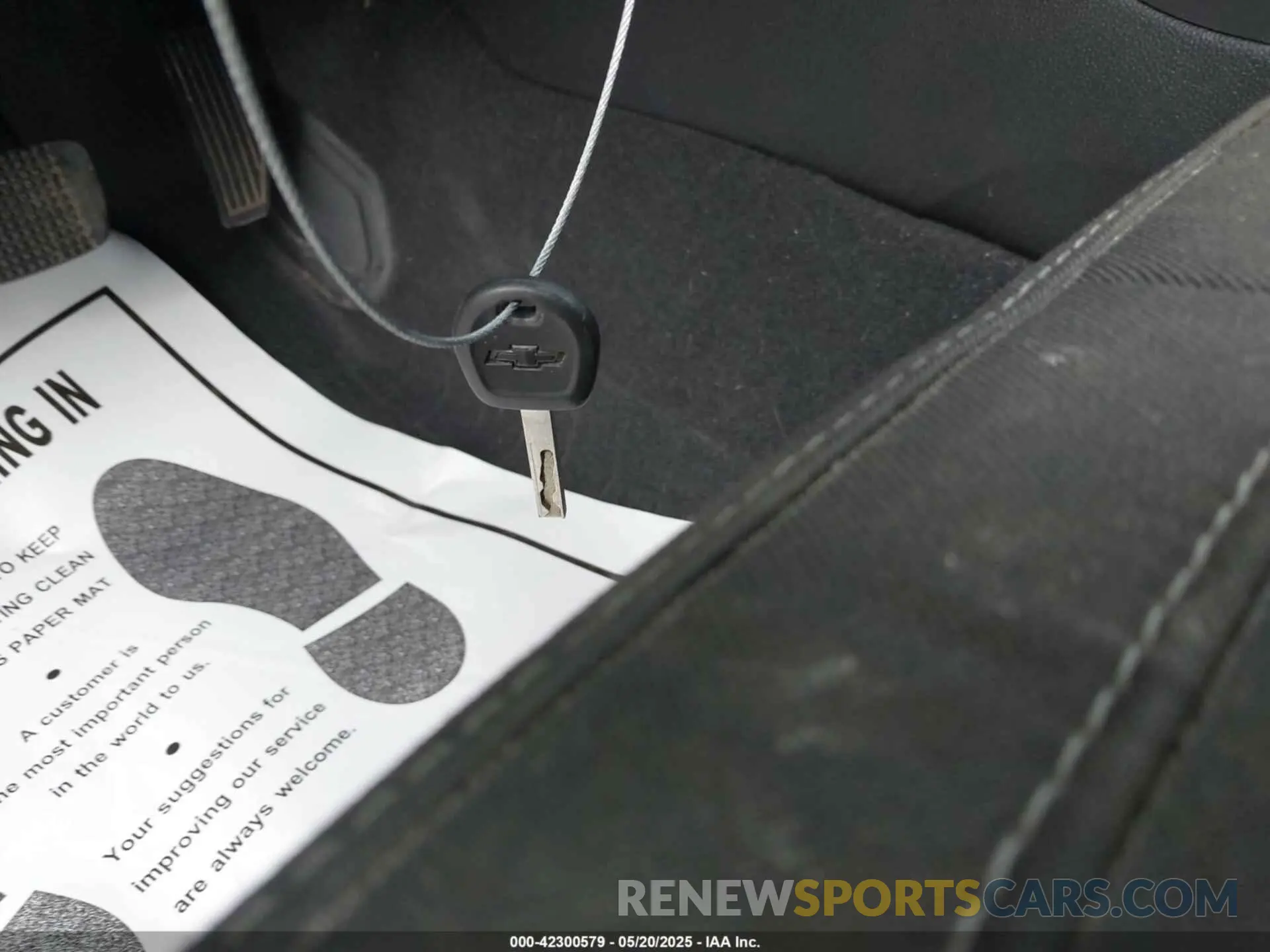 11 Photograph of a damaged car 1GCHTCEA0L1224915 CHEVROLET COLORADO 2020