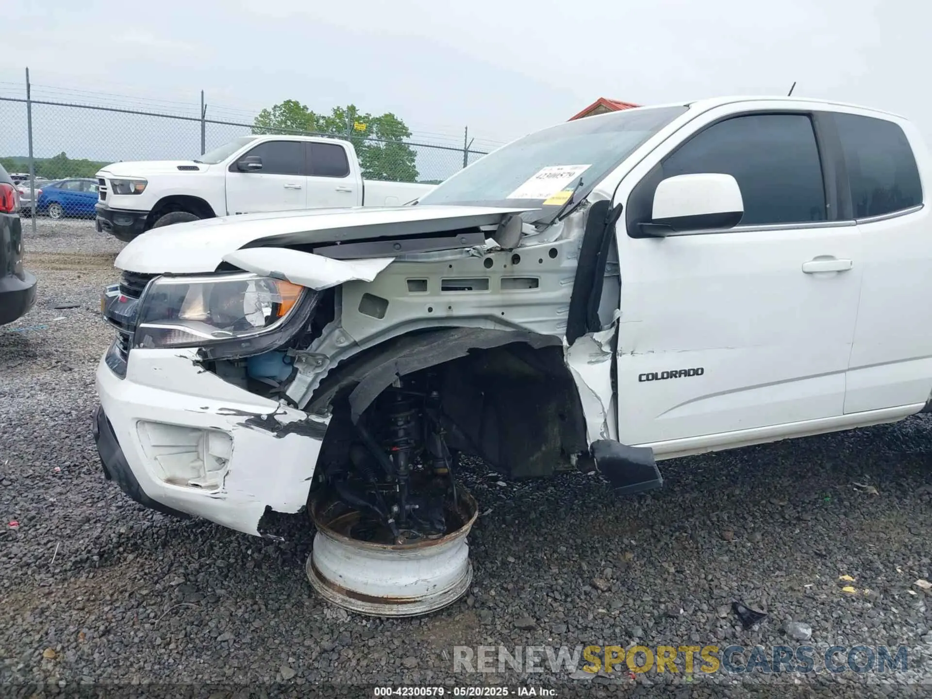6 Photograph of a damaged car 1GCHTCEA0L1224915 CHEVROLET COLORADO 2020