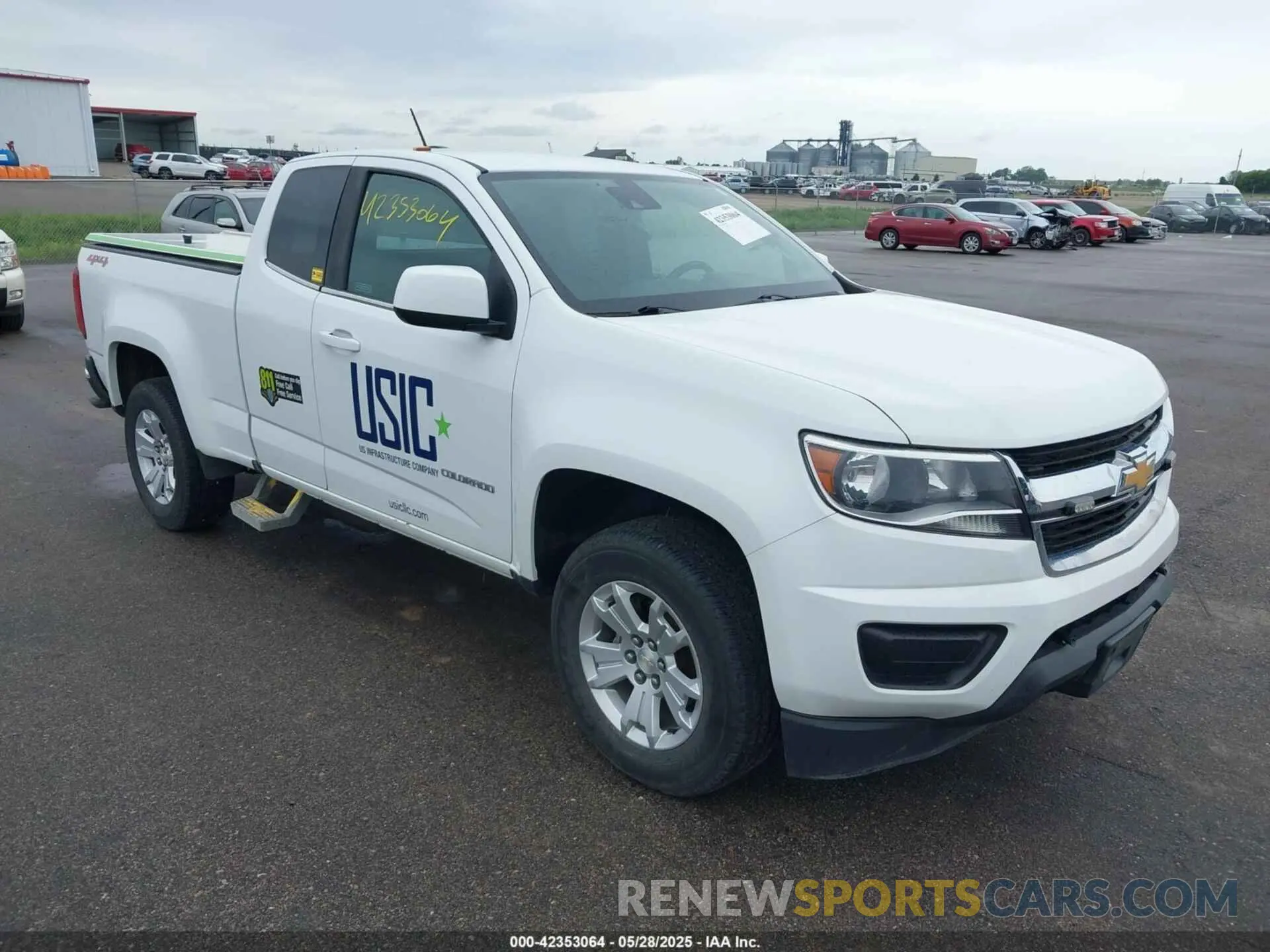 1 Photograph of a damaged car 1GCHTCEA5L1181205 CHEVROLET COLORADO 2020