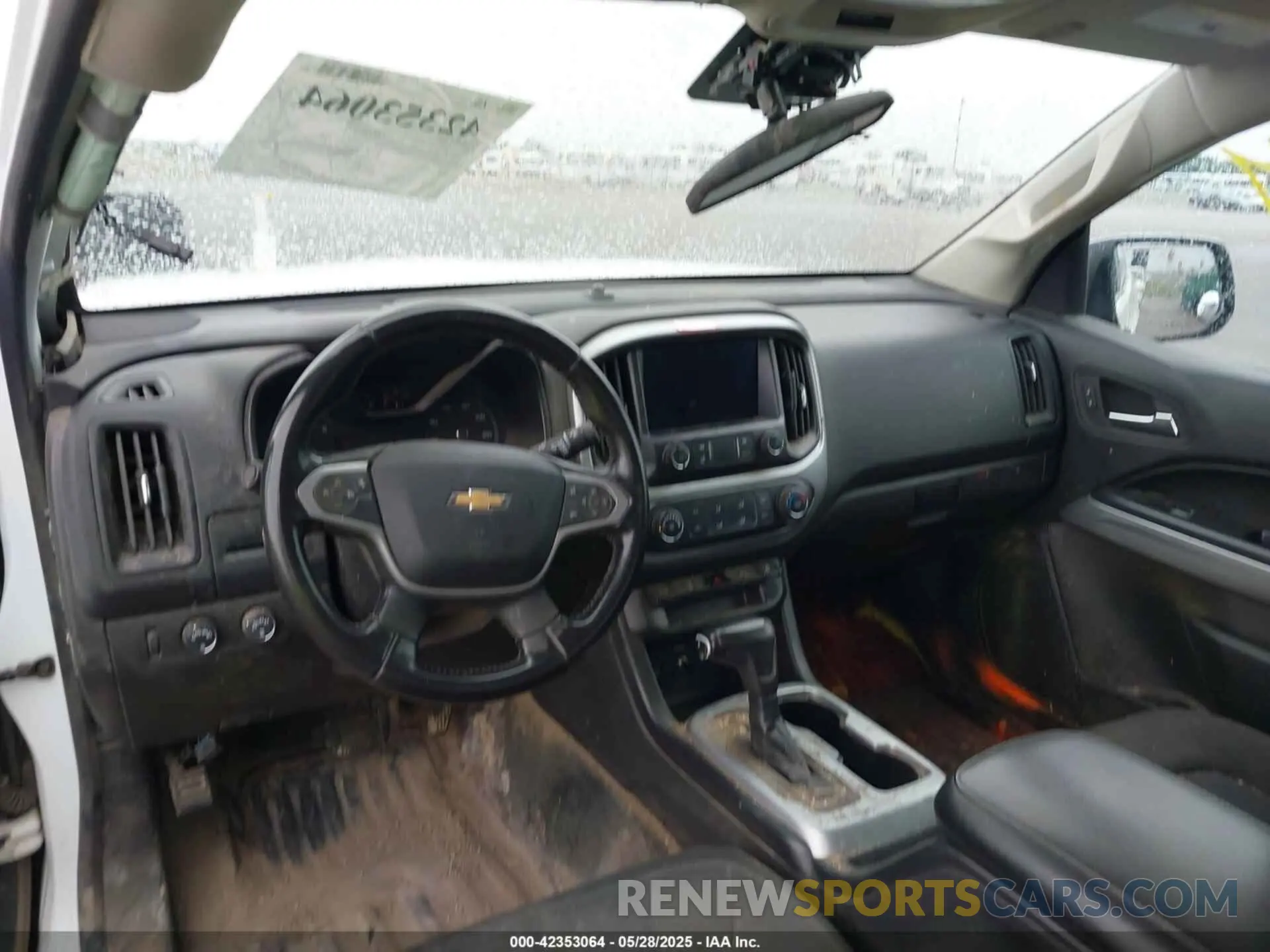 14 Photograph of a damaged car 1GCHTCEA5L1181205 CHEVROLET COLORADO 2020