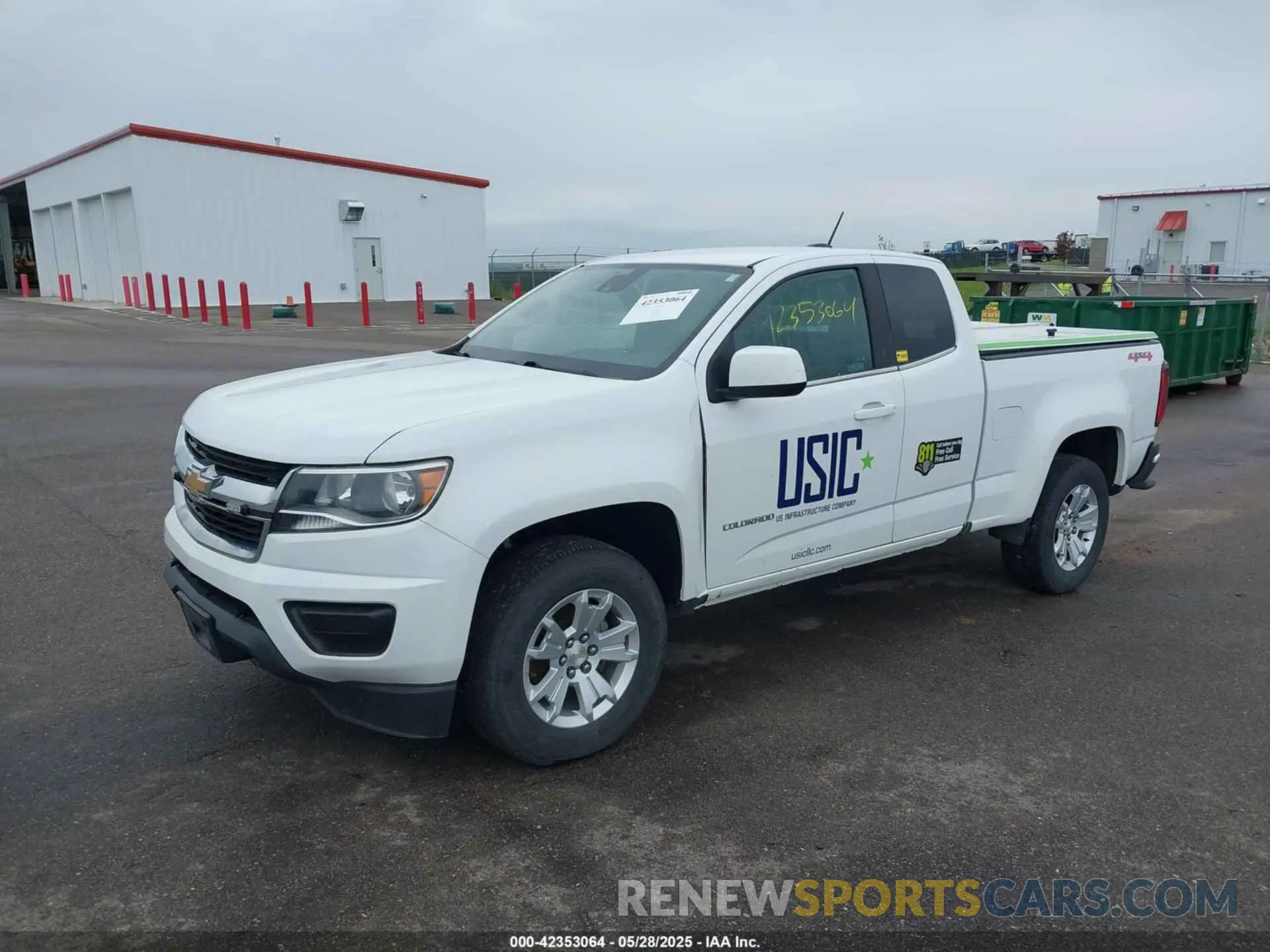 2 Photograph of a damaged car 1GCHTCEA5L1181205 CHEVROLET COLORADO 2020