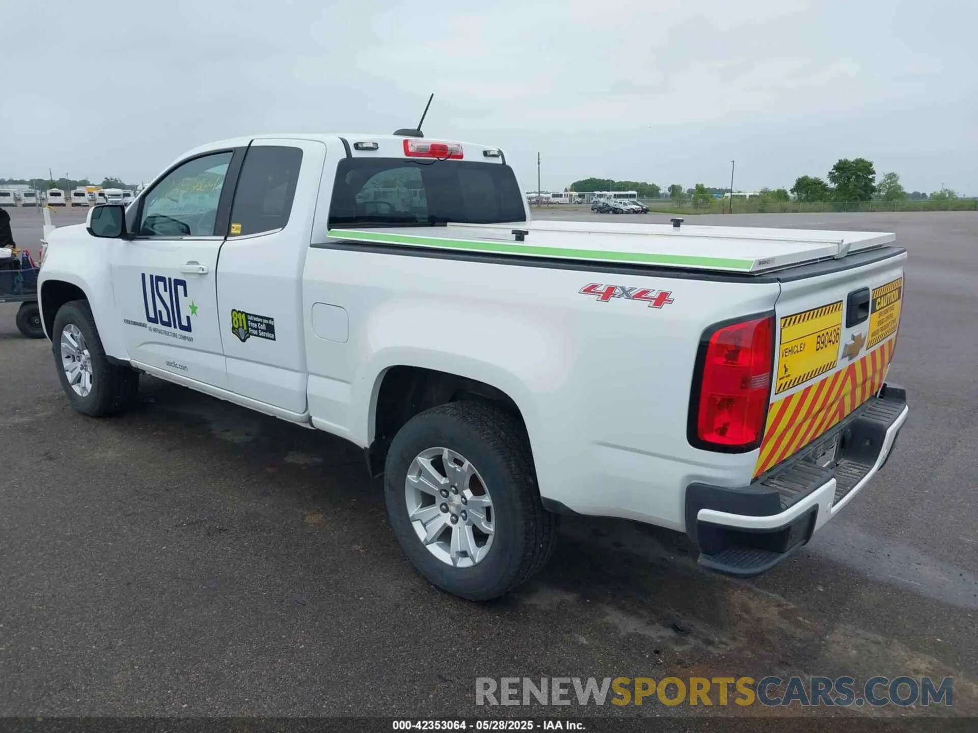 3 Photograph of a damaged car 1GCHTCEA5L1181205 CHEVROLET COLORADO 2020