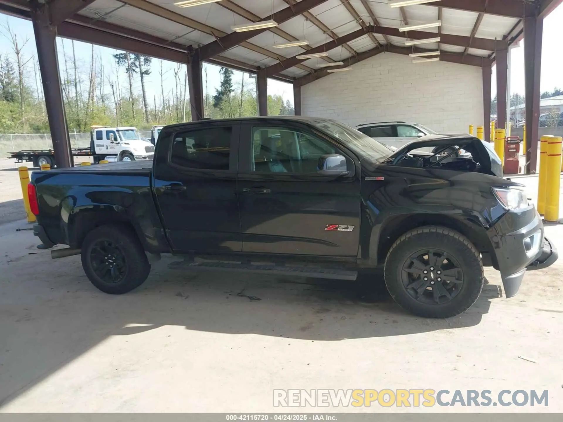13 Photograph of a damaged car 1GCPTDE11L1126736 CHEVROLET COLORADO 2020