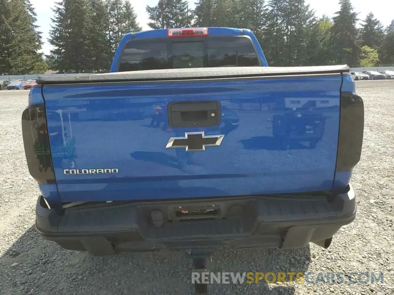 6 Photograph of a damaged car 1GCPTEE19L1176032 CHEVROLET COLORADO 2020