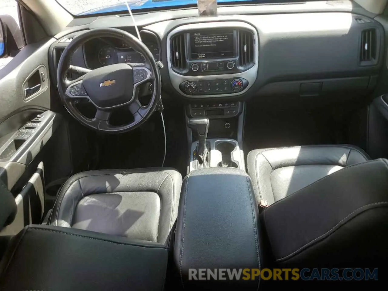 8 Photograph of a damaged car 1GCPTEE19L1176032 CHEVROLET COLORADO 2020