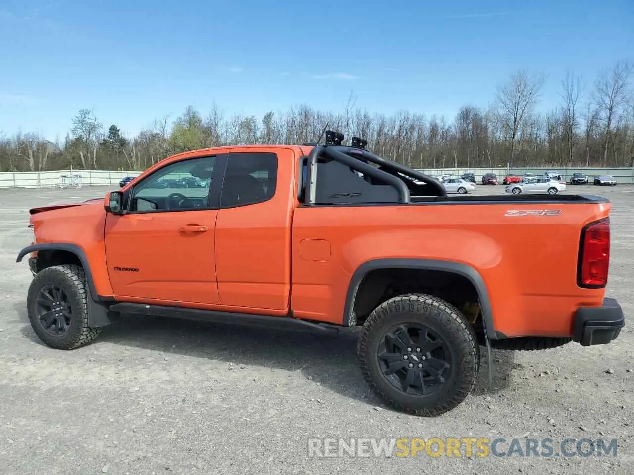 2 Photograph of a damaged car 1GCRTEEN2L1143689 CHEVROLET COLORADO 2020