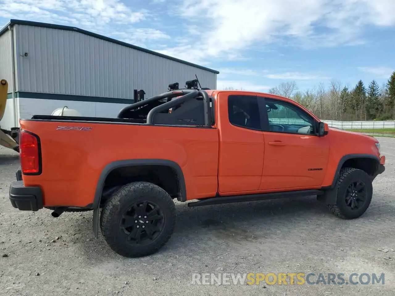 3 Photograph of a damaged car 1GCRTEEN2L1143689 CHEVROLET COLORADO 2020