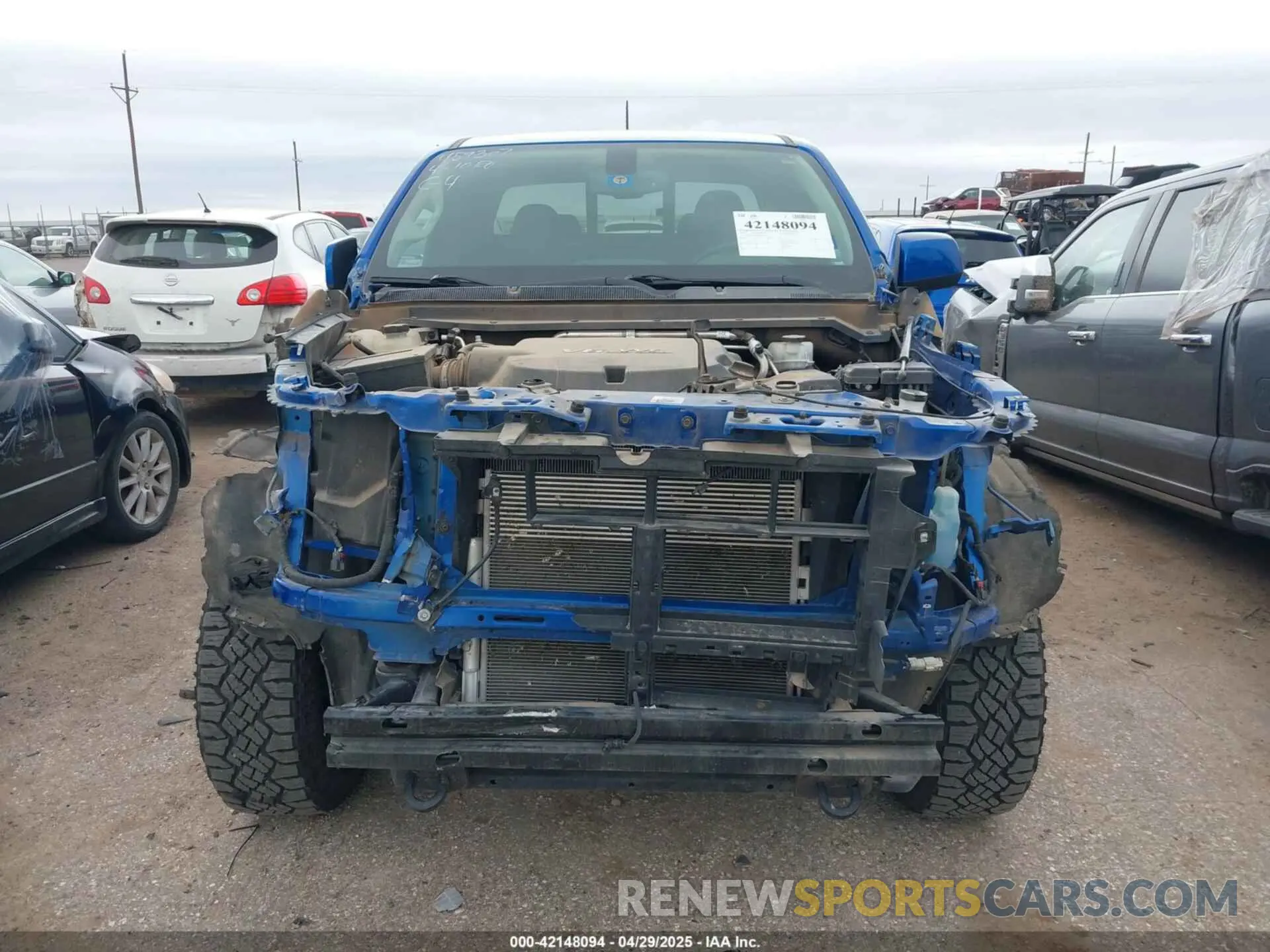 13 Photograph of a damaged car 1GCRTEEN9L1189746 CHEVROLET COLORADO 2020