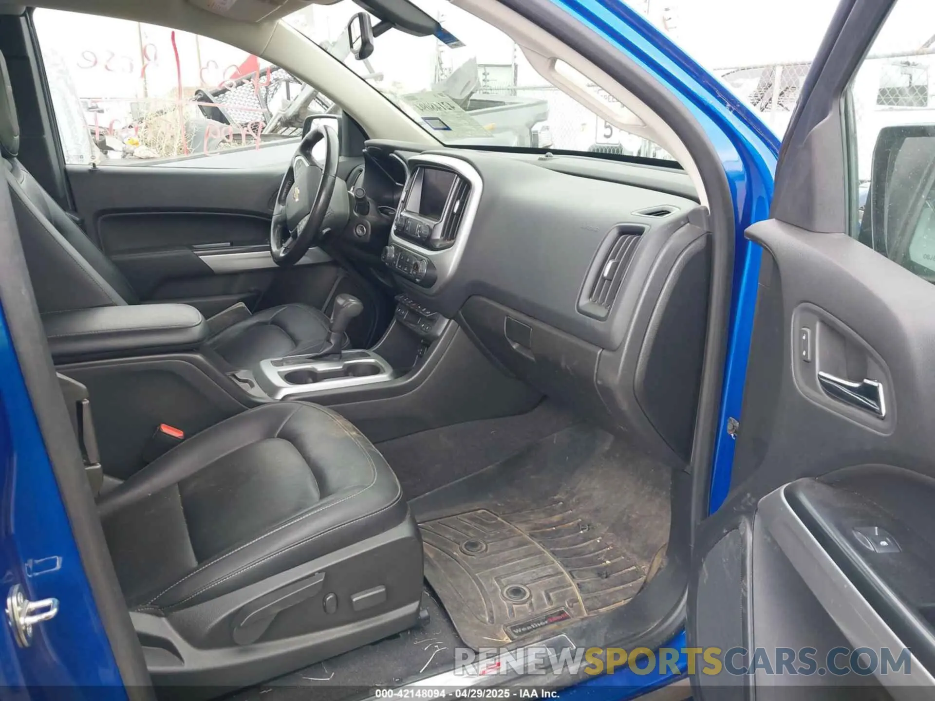 5 Photograph of a damaged car 1GCRTEEN9L1189746 CHEVROLET COLORADO 2020