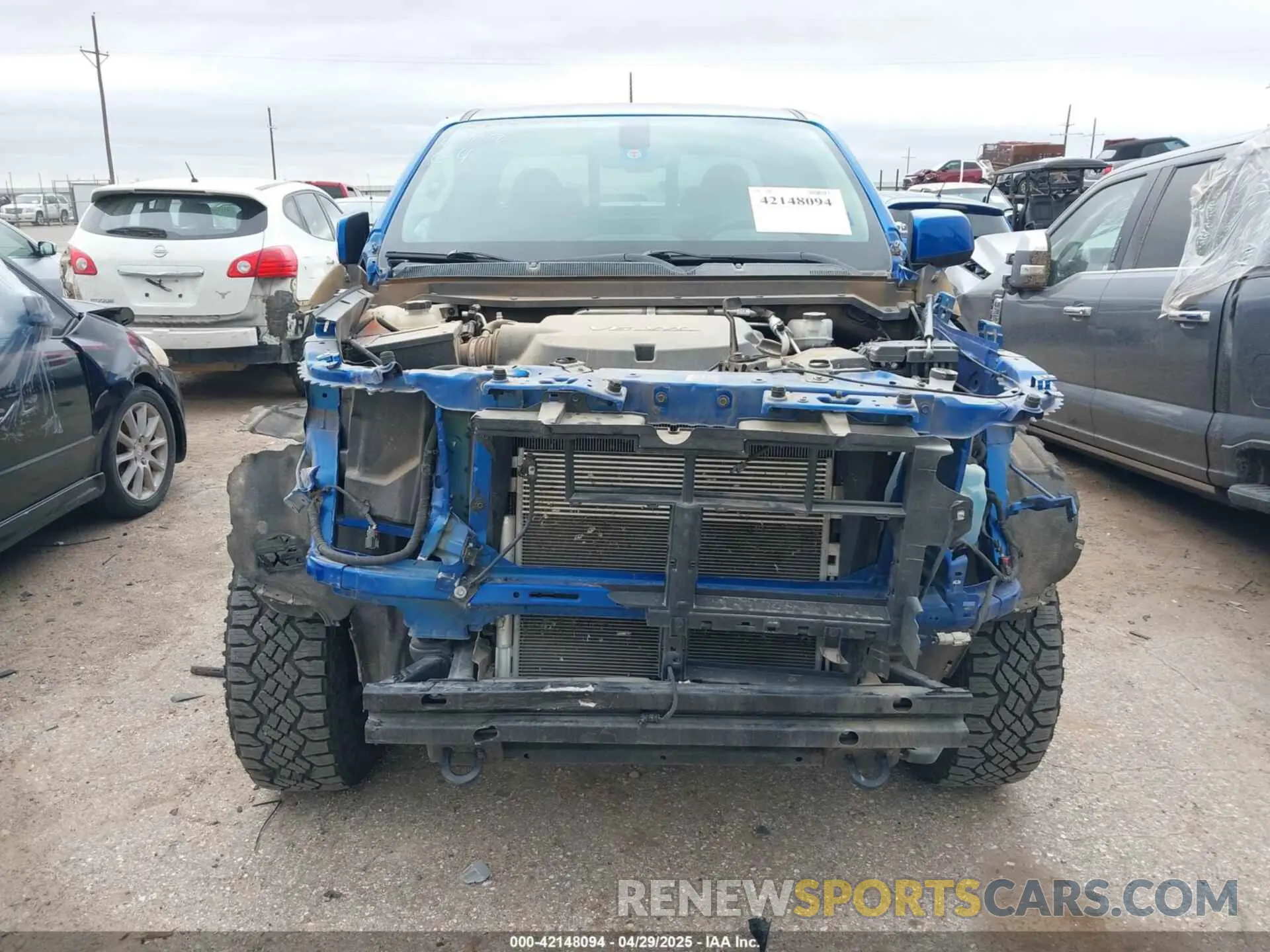 6 Photograph of a damaged car 1GCRTEEN9L1189746 CHEVROLET COLORADO 2020