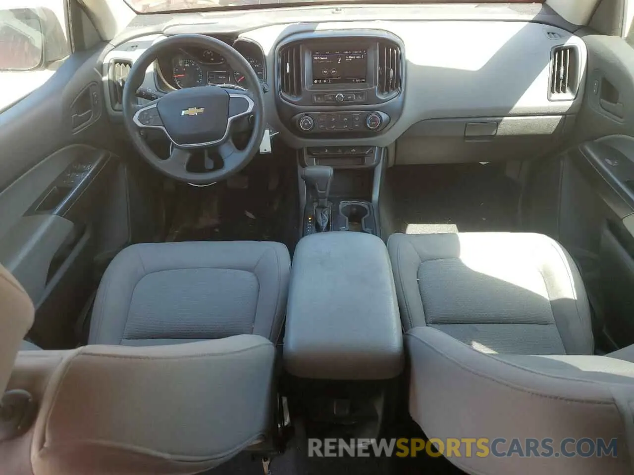 8 Photograph of a damaged car 1GCGSBEA5M1108653 CHEVROLET COLORADO 2021