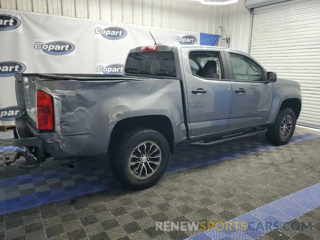 3 Photograph of a damaged car 1GCGSBEA8M1173111 CHEVROLET COLORADO 2021