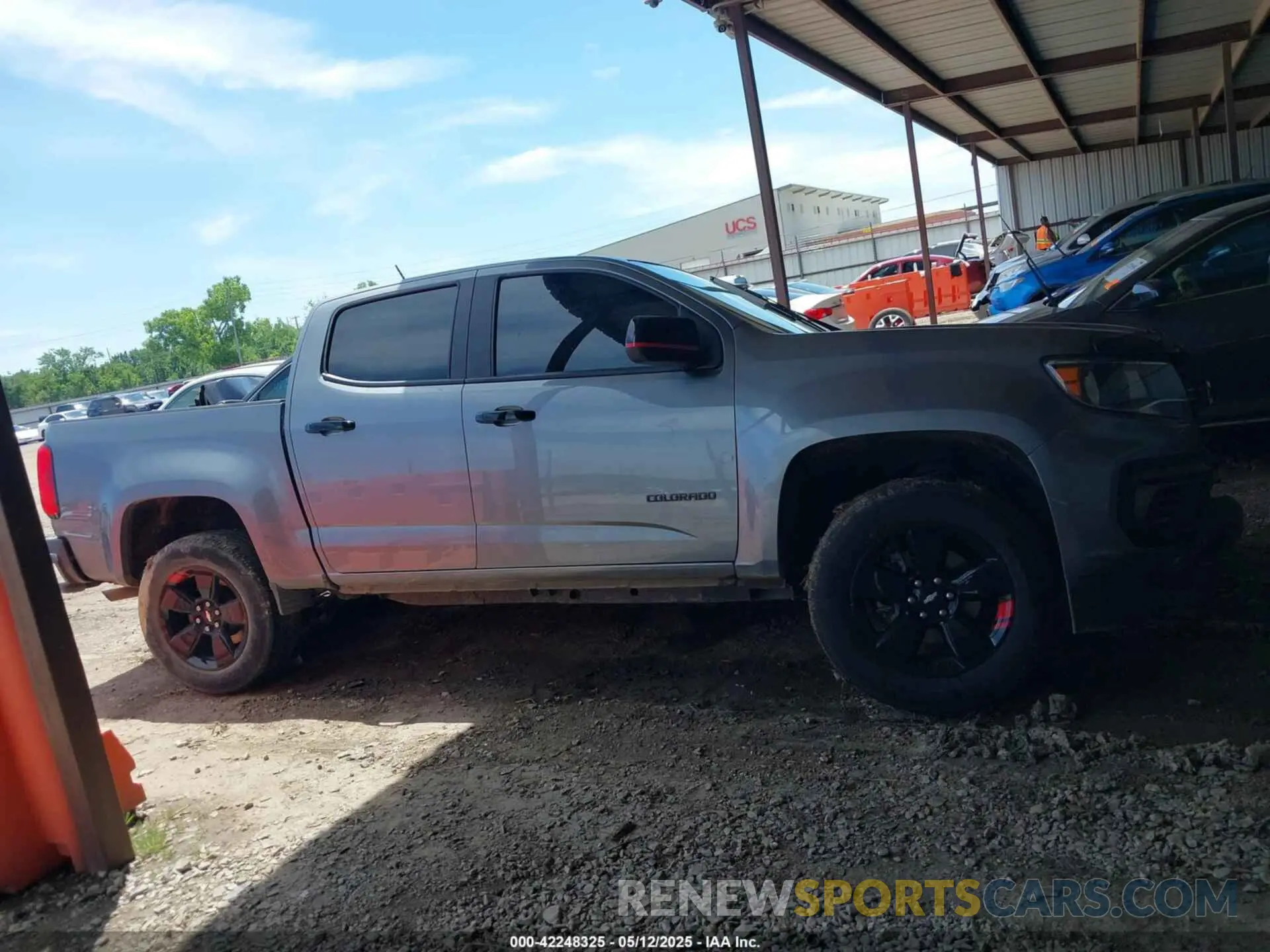 12 Photograph of a damaged car 1GCGSCEAXM1127821 CHEVROLET COLORADO 2021