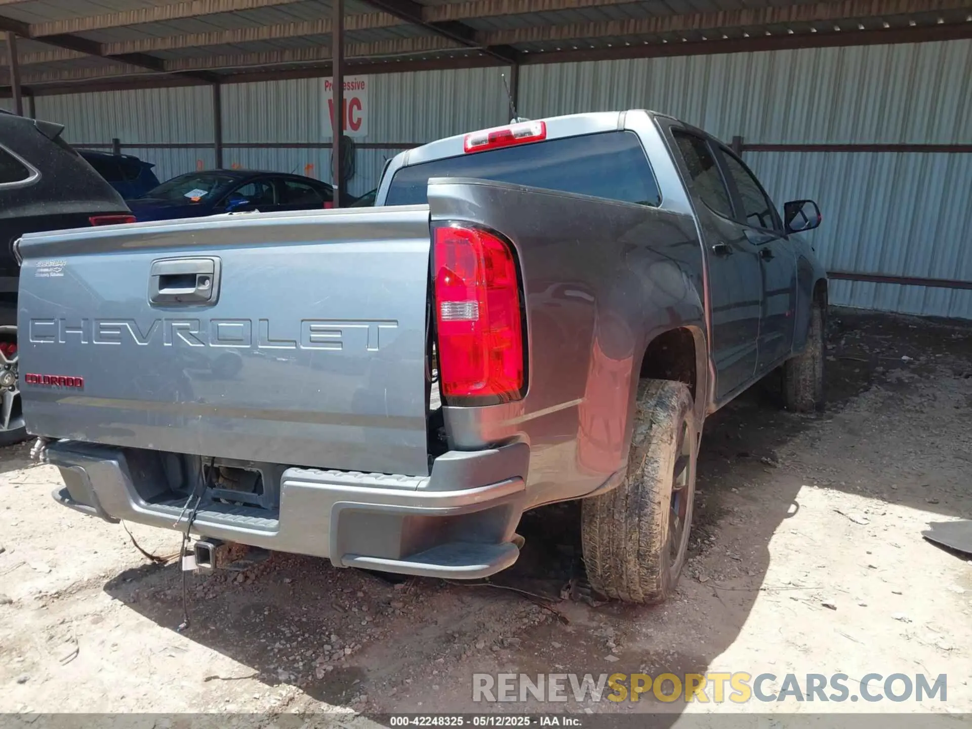 4 Photograph of a damaged car 1GCGSCEAXM1127821 CHEVROLET COLORADO 2021