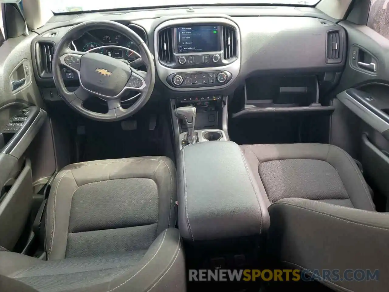 8 Photograph of a damaged car 1GCGSCEN0M1147062 CHEVROLET COLORADO 2021