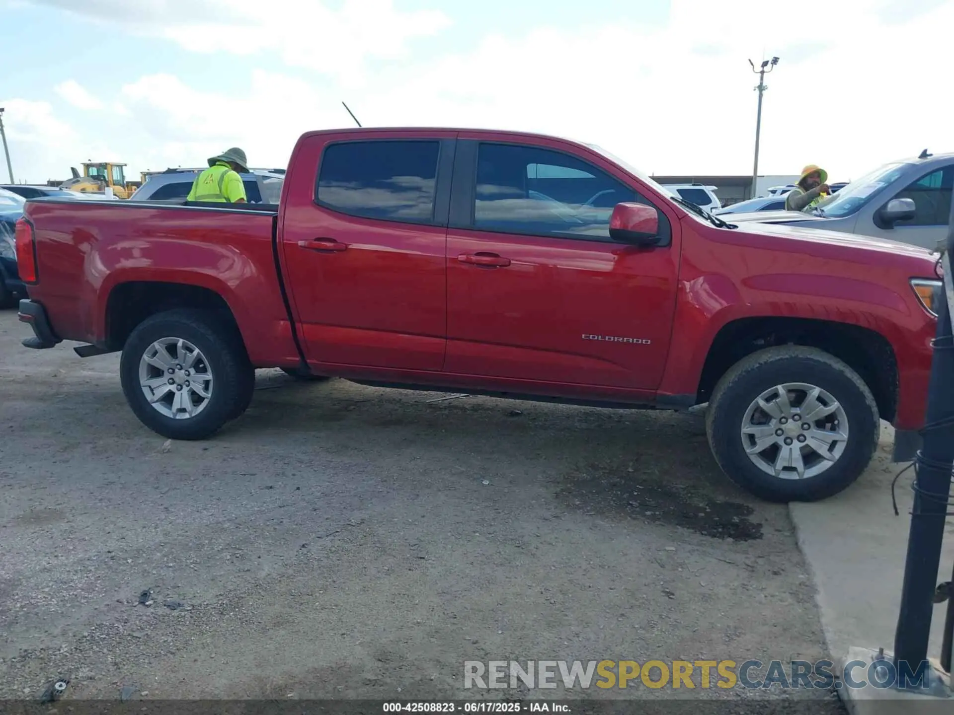 12 Photograph of a damaged car 1GCGSCEN2M1125953 CHEVROLET COLORADO 2021
