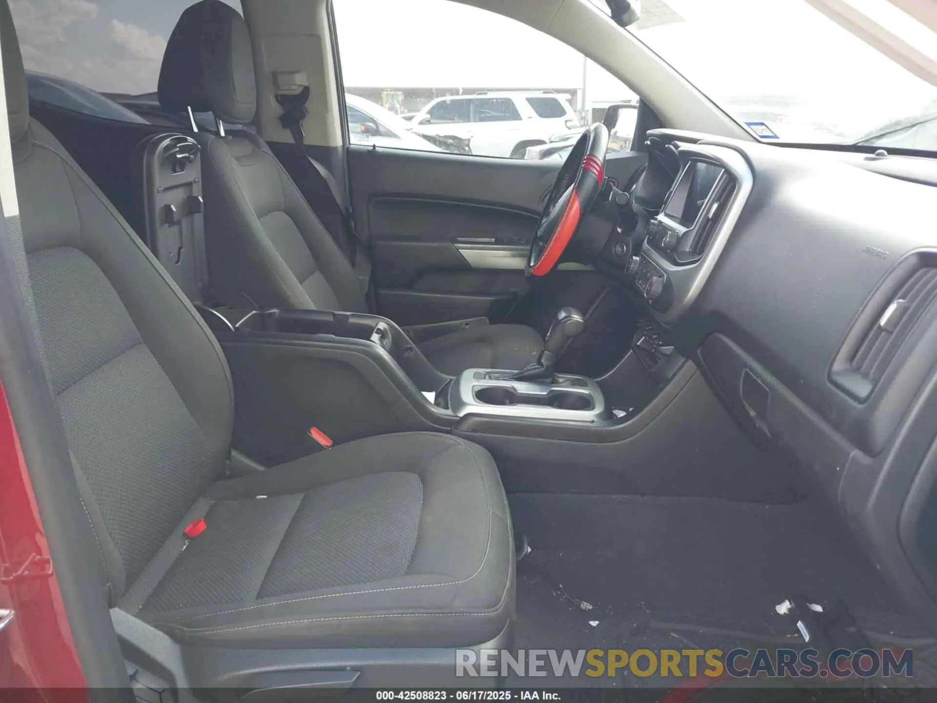 5 Photograph of a damaged car 1GCGSCEN2M1125953 CHEVROLET COLORADO 2021