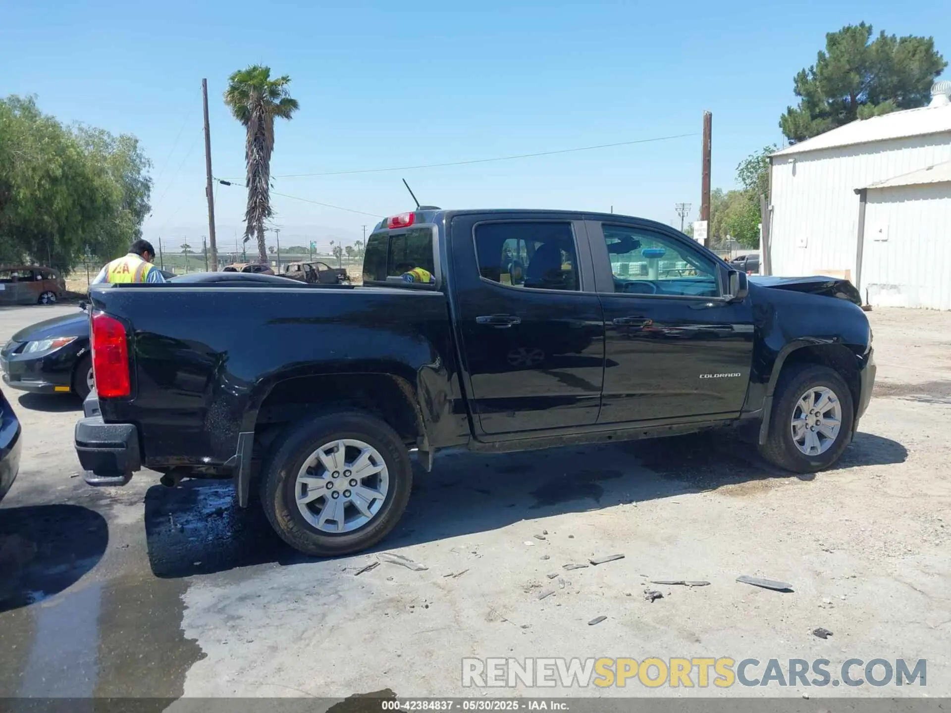 13 Photograph of a damaged car 1GCGSCEN2M1142381 CHEVROLET COLORADO 2021