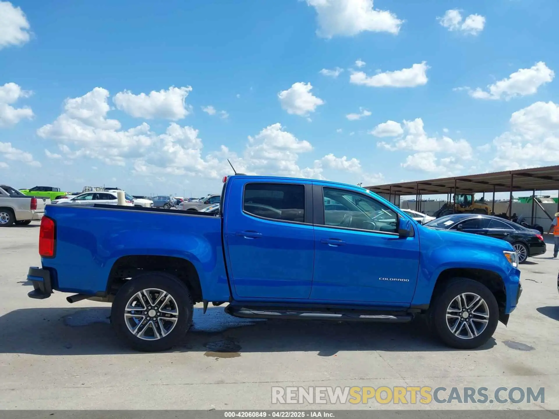 13 Photograph of a damaged car 1GCGSCEN2M1156832 CHEVROLET COLORADO 2021