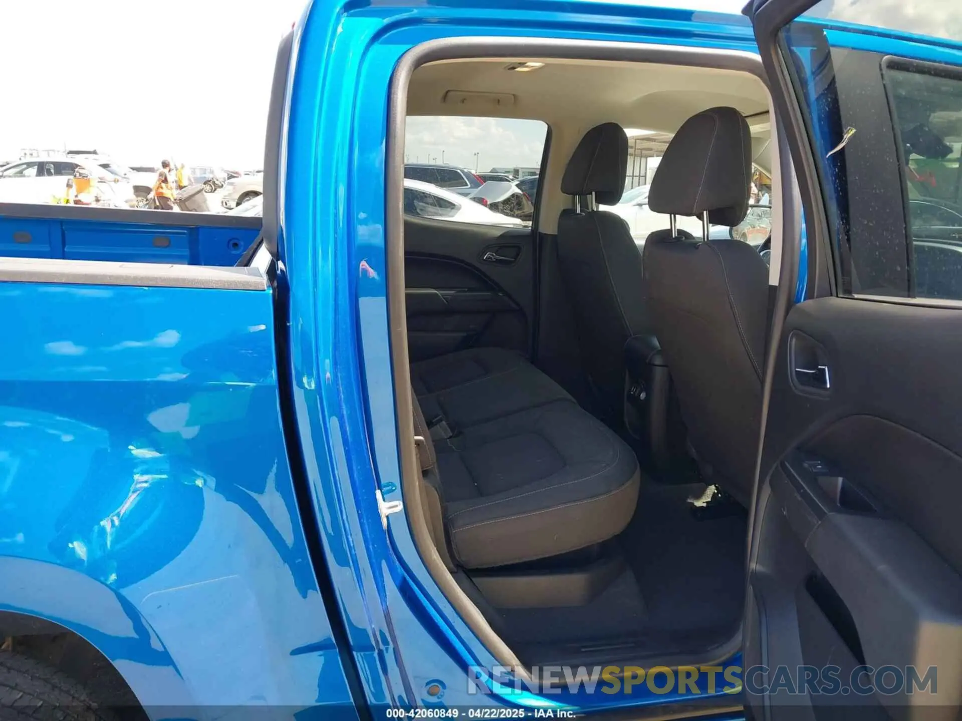 8 Photograph of a damaged car 1GCGSCEN2M1156832 CHEVROLET COLORADO 2021