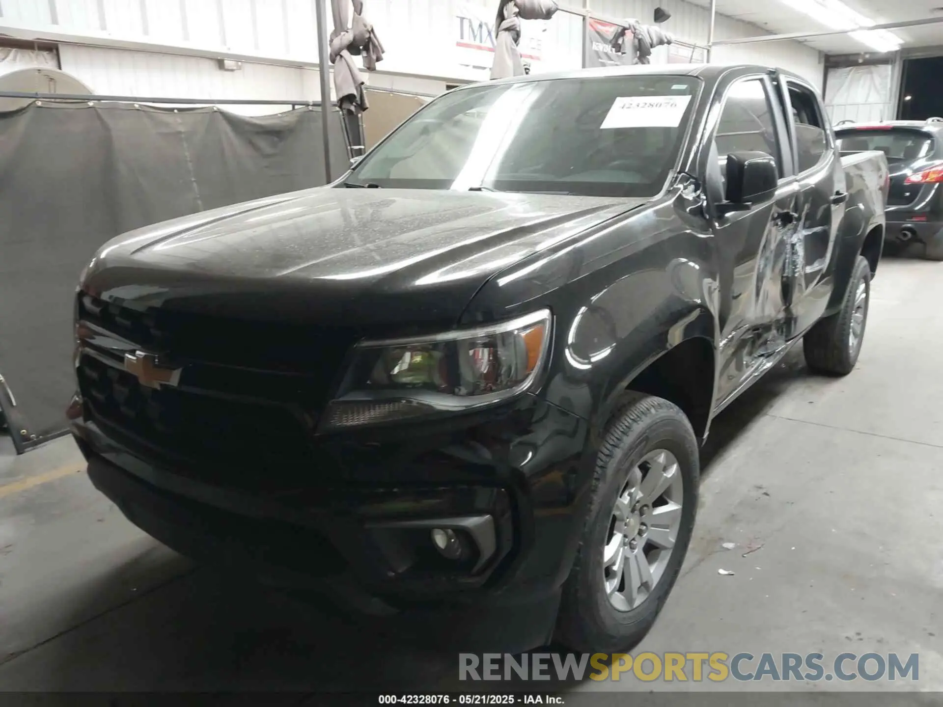 2 Photograph of a damaged car 1GCGSCEN2M1195243 CHEVROLET COLORADO 2021