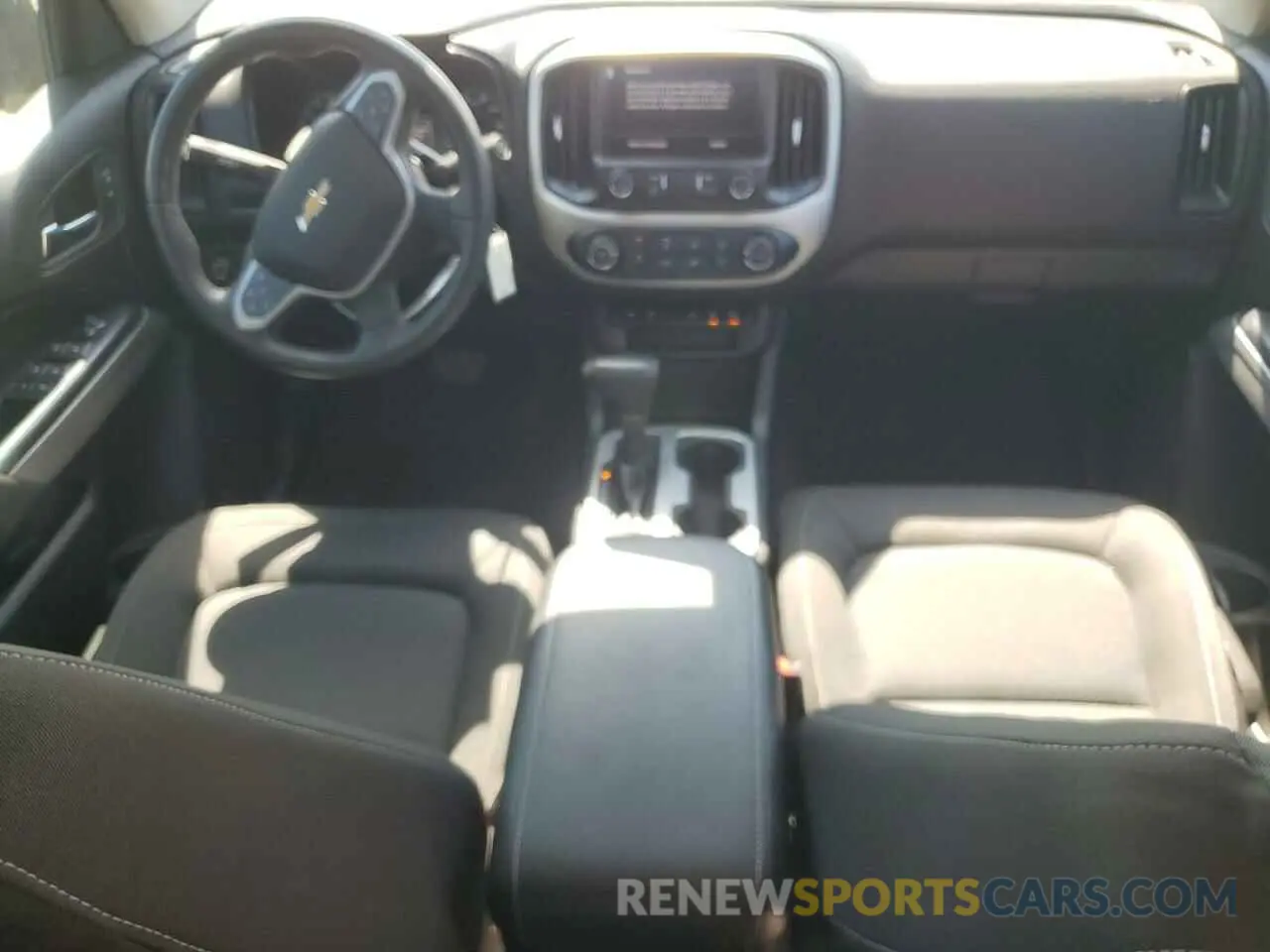 8 Photograph of a damaged car 1GCGSCEN3M1147668 CHEVROLET COLORADO 2021