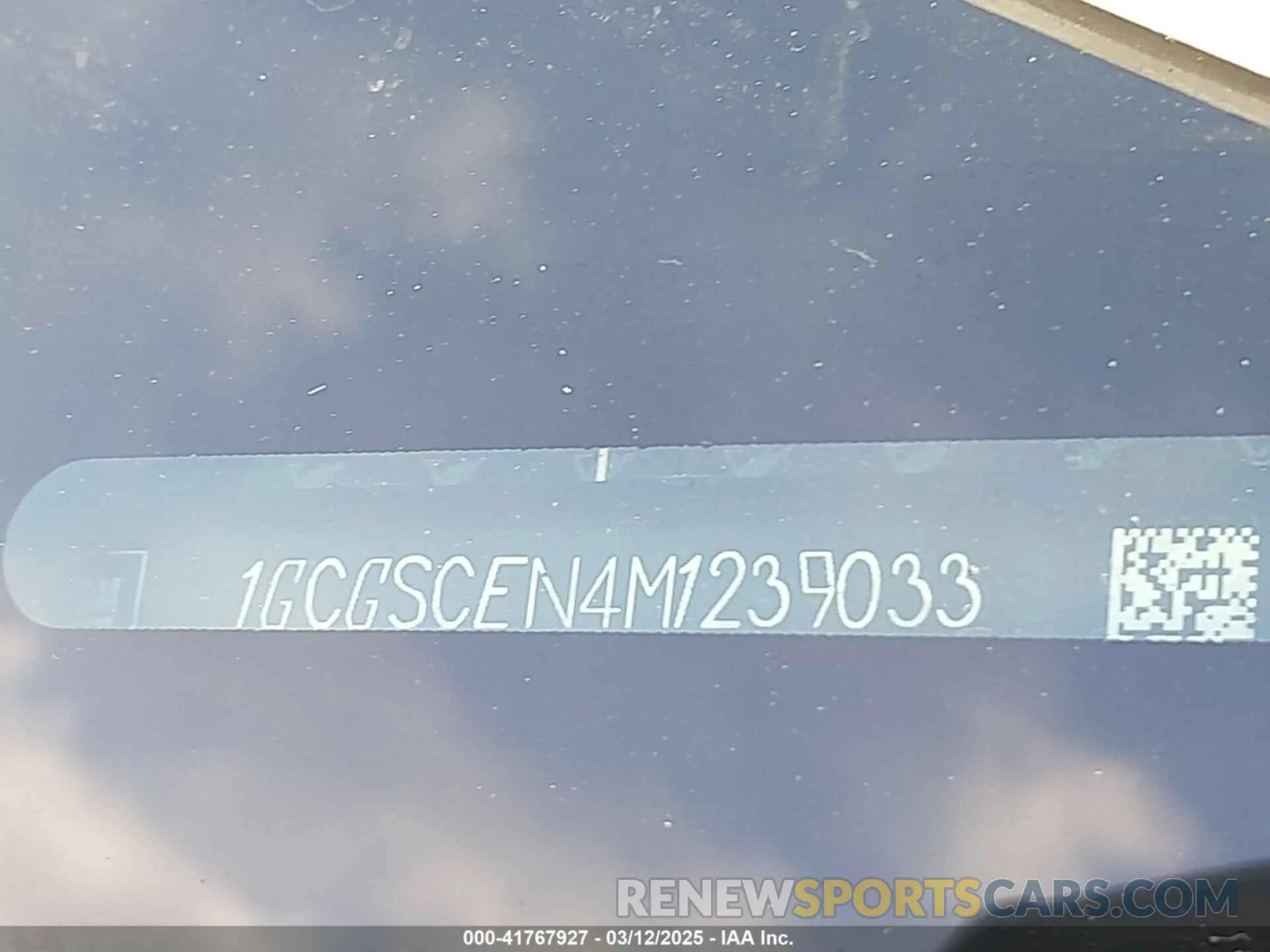 17 Photograph of a damaged car 1GCGSCEN4M1239033 CHEVROLET COLORADO 2021