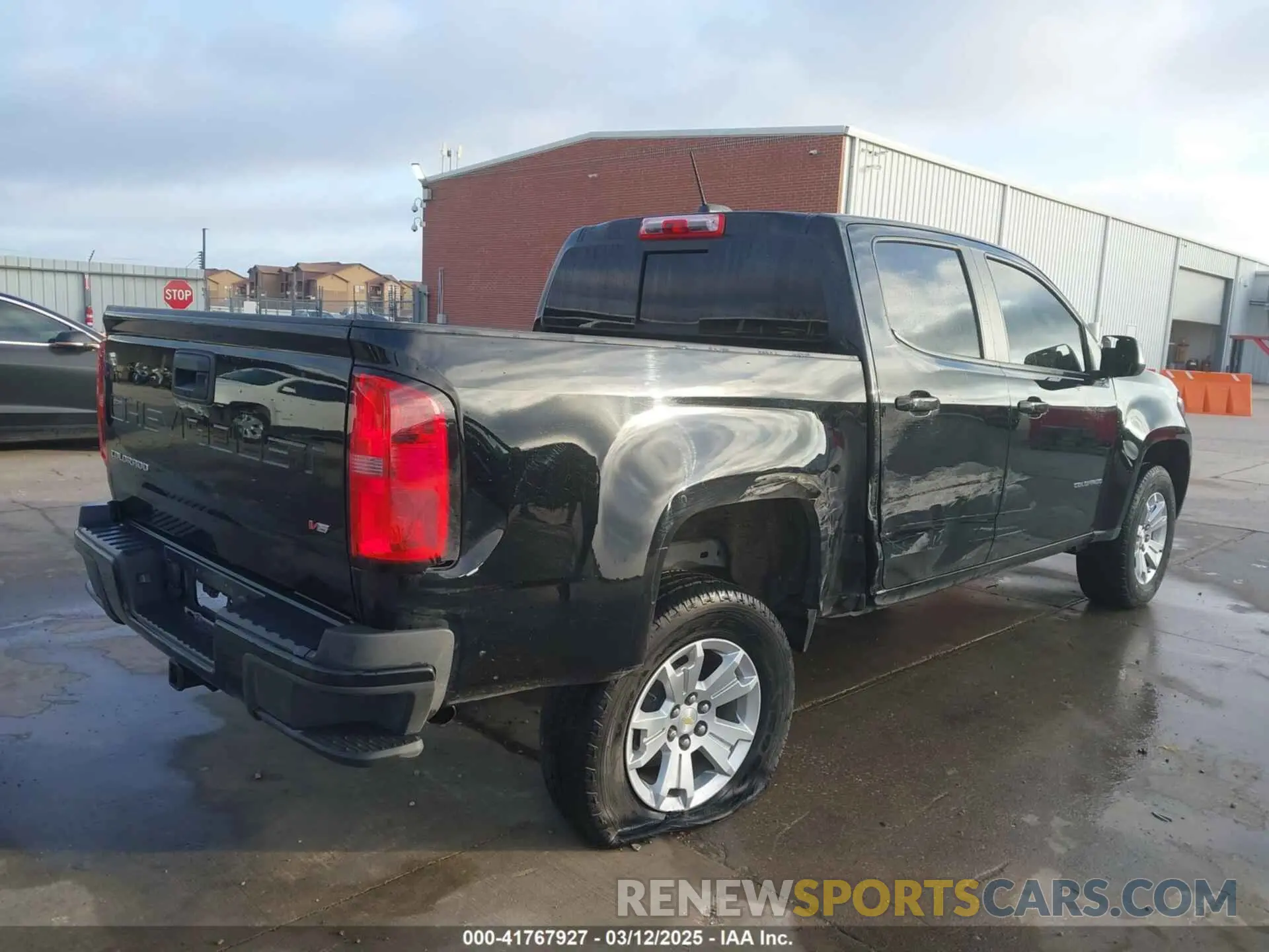 4 Photograph of a damaged car 1GCGSCEN4M1239033 CHEVROLET COLORADO 2021