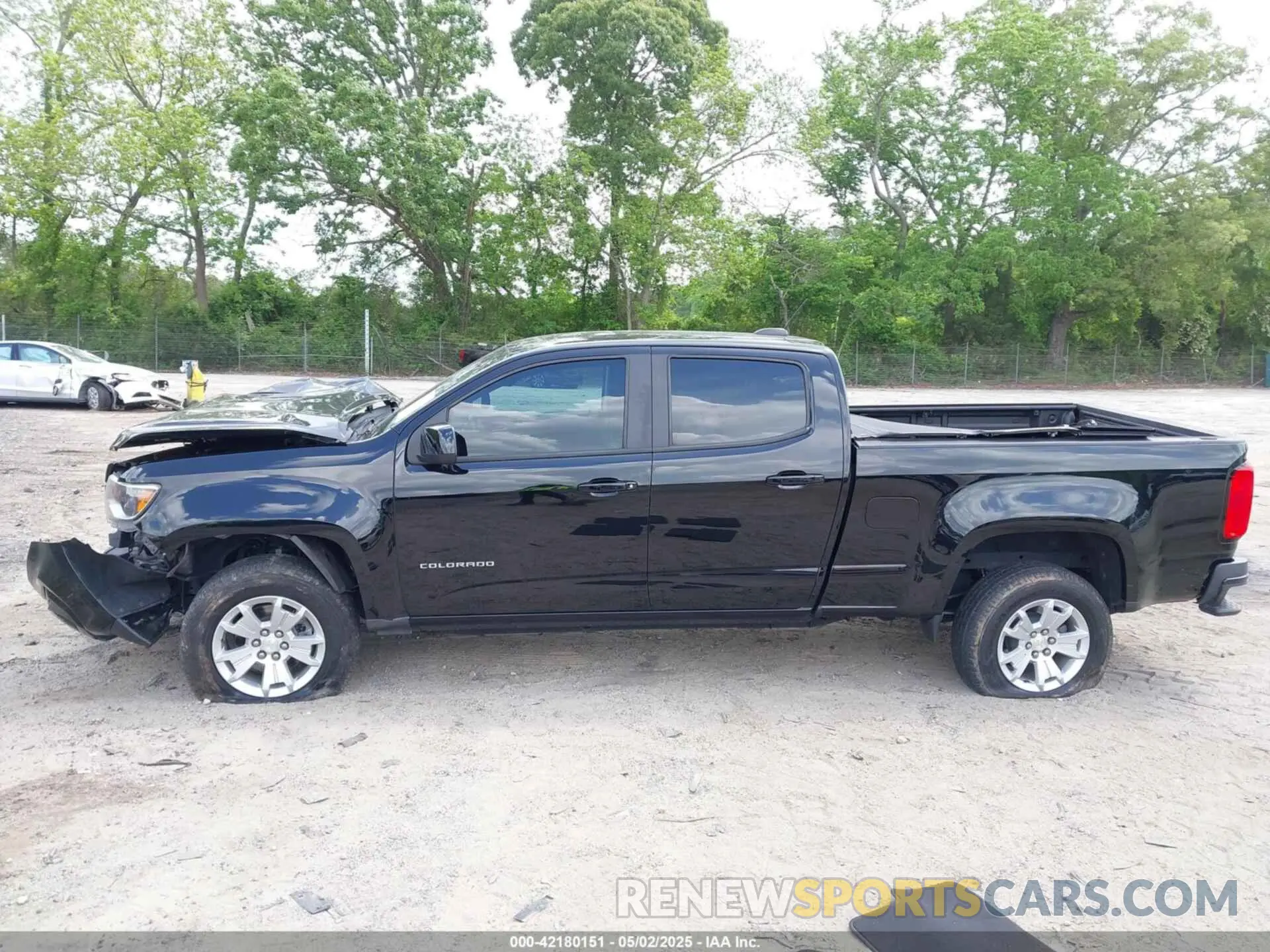 13 Photograph of a damaged car 1GCGSCEN5M1181045 CHEVROLET COLORADO 2021