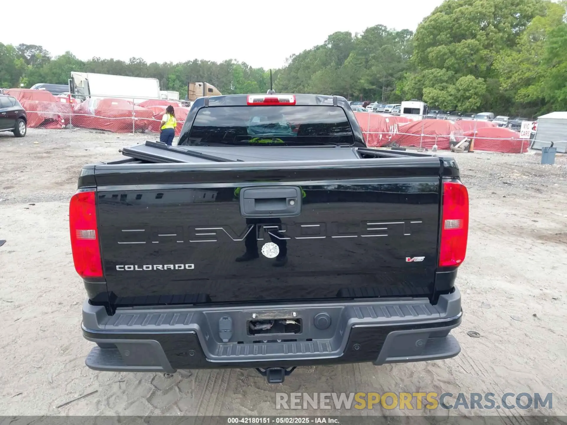 15 Photograph of a damaged car 1GCGSCEN5M1181045 CHEVROLET COLORADO 2021
