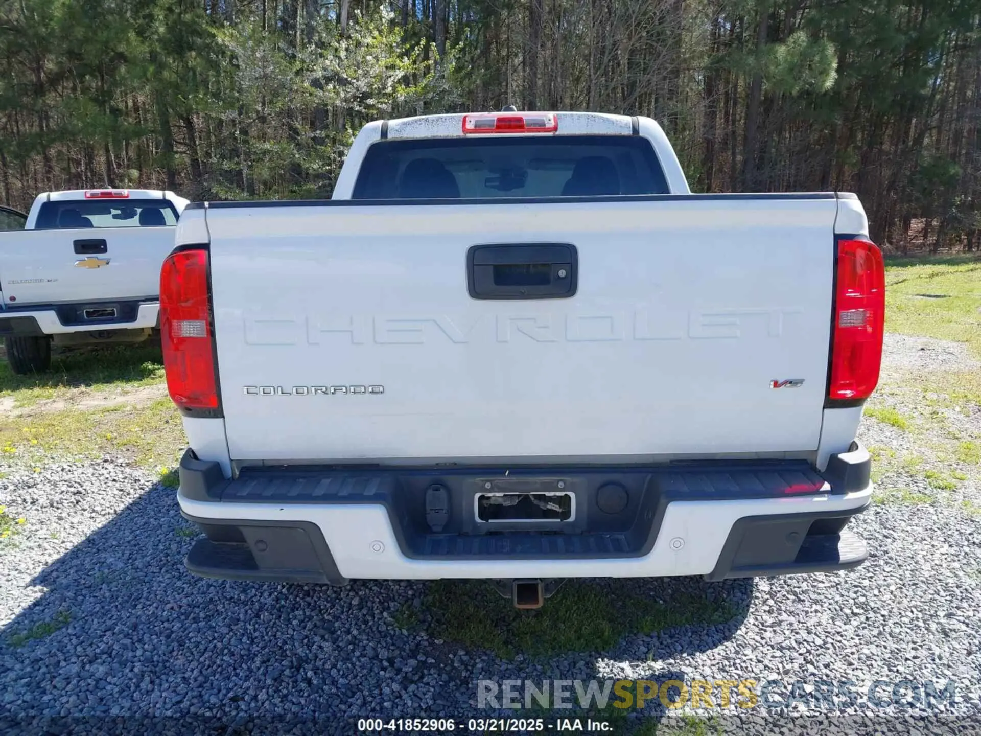 16 Photograph of a damaged car 1GCGSCEN6M1163816 CHEVROLET COLORADO 2021