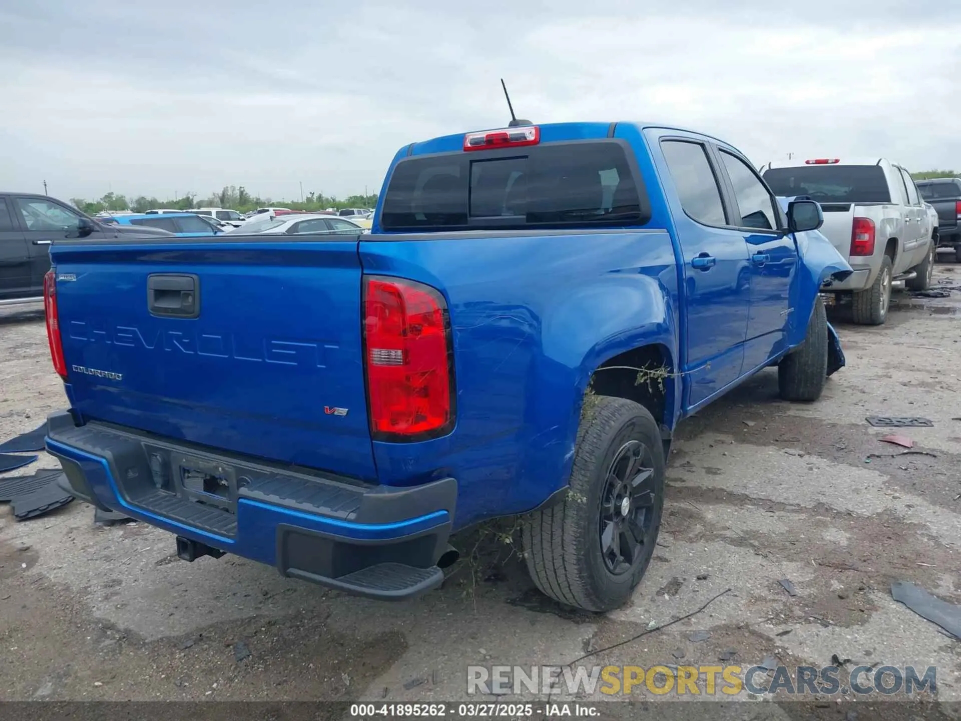 4 Photograph of a damaged car 1GCGSCEN9M1226777 CHEVROLET COLORADO 2021