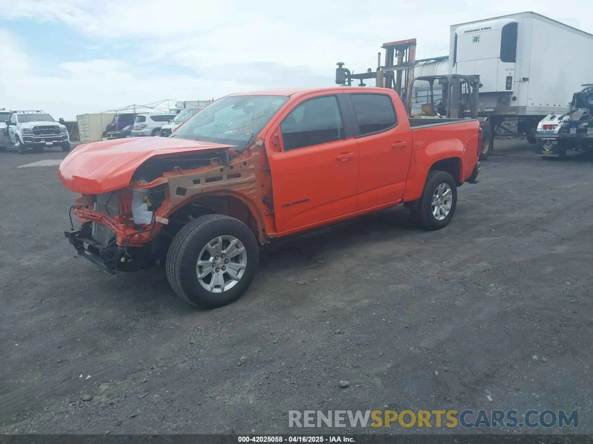 2 Photograph of a damaged car 1GCGSCENXM1297969 CHEVROLET COLORADO 2021