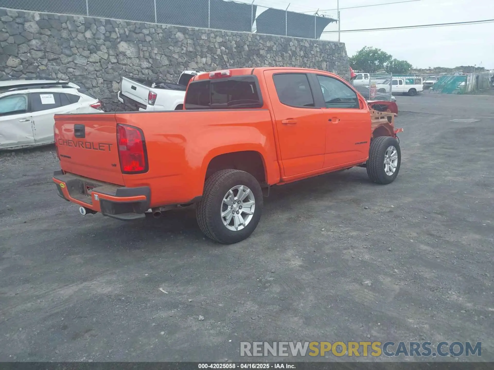 4 Photograph of a damaged car 1GCGSCENXM1297969 CHEVROLET COLORADO 2021