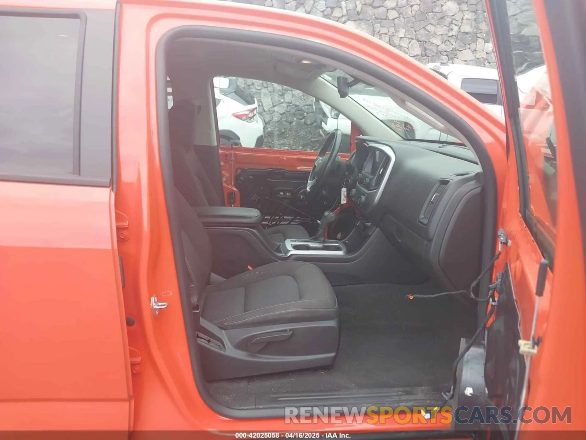 5 Photograph of a damaged car 1GCGSCENXM1297969 CHEVROLET COLORADO 2021