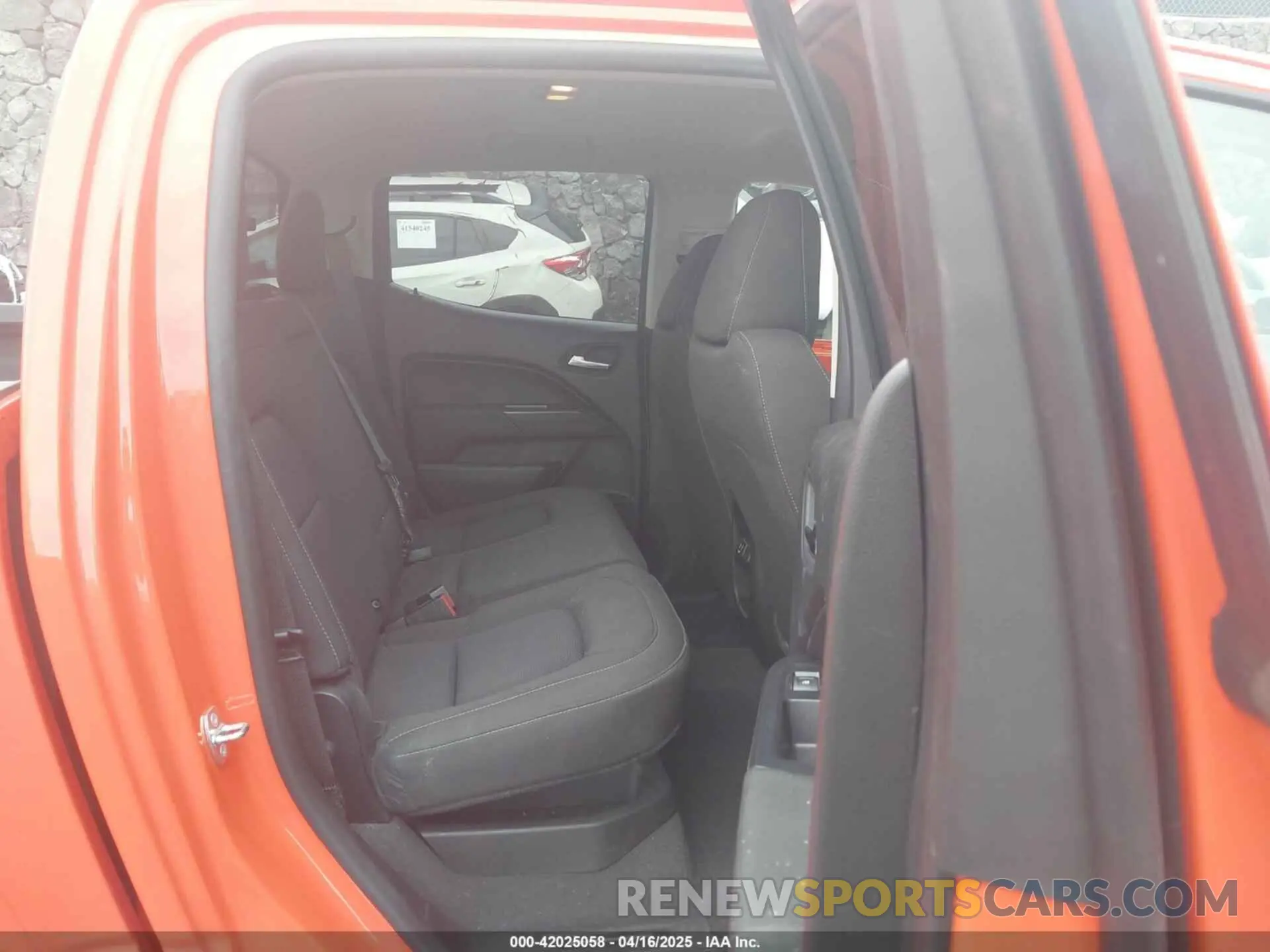 8 Photograph of a damaged car 1GCGSCENXM1297969 CHEVROLET COLORADO 2021