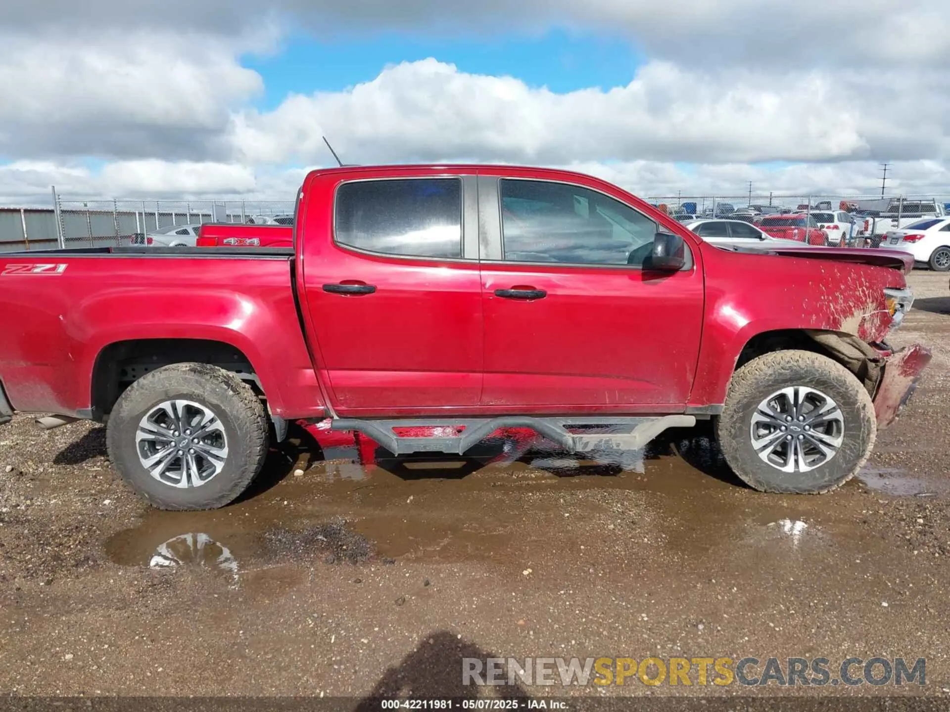 13 Photograph of a damaged car 1GCGSDEN0M1107165 CHEVROLET COLORADO 2021