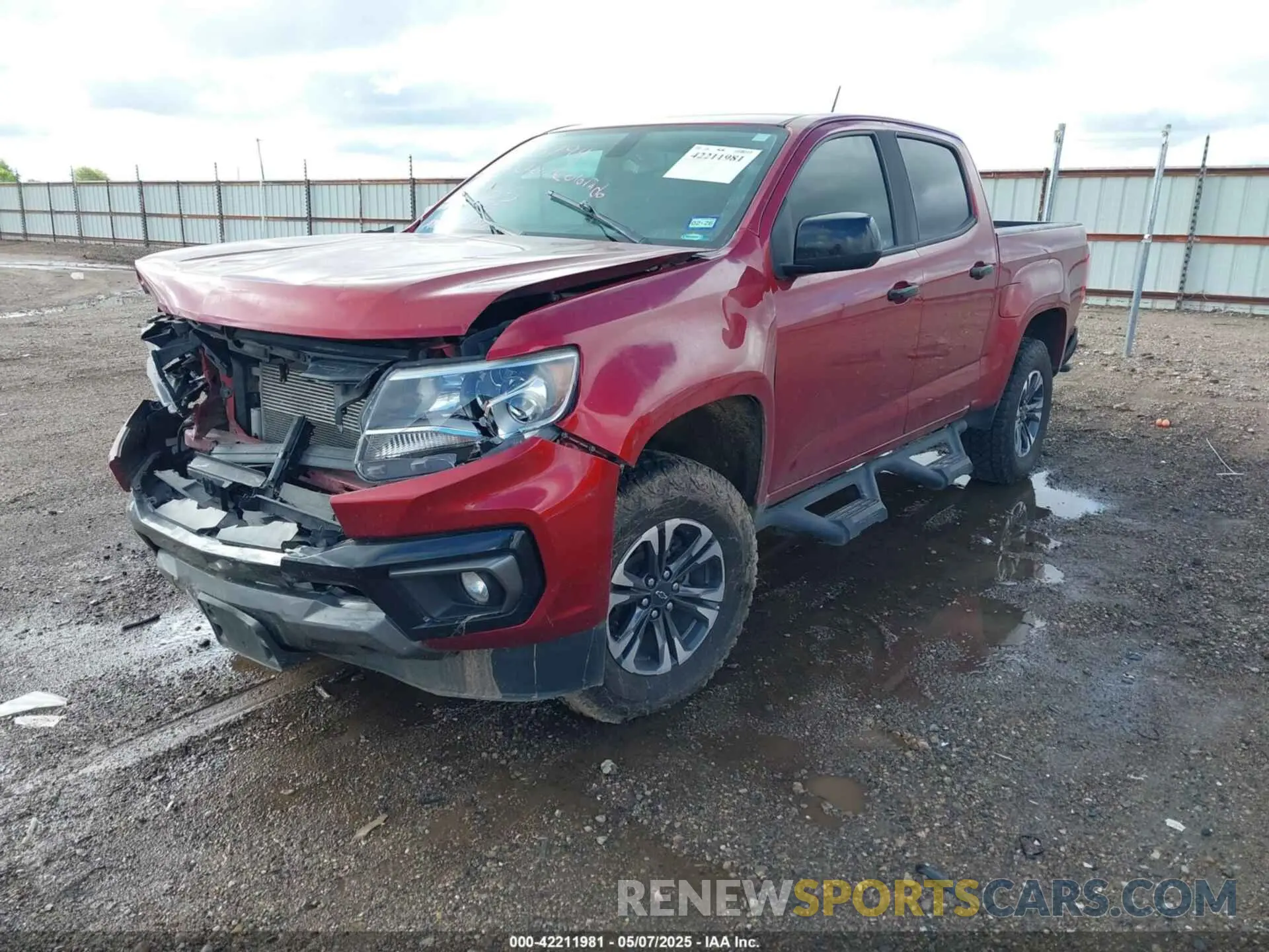 2 Photograph of a damaged car 1GCGSDEN0M1107165 CHEVROLET COLORADO 2021