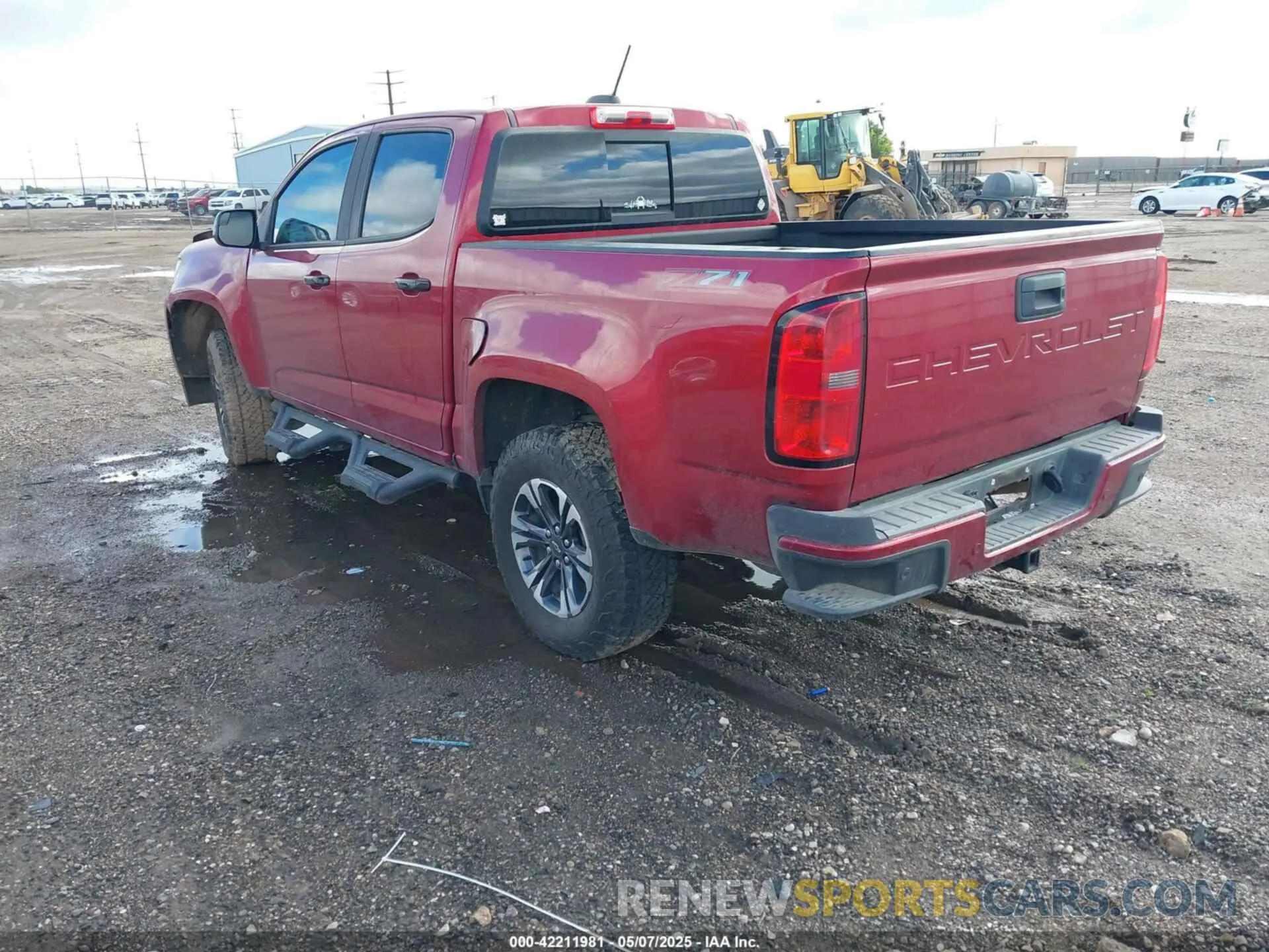 3 Photograph of a damaged car 1GCGSDEN0M1107165 CHEVROLET COLORADO 2021