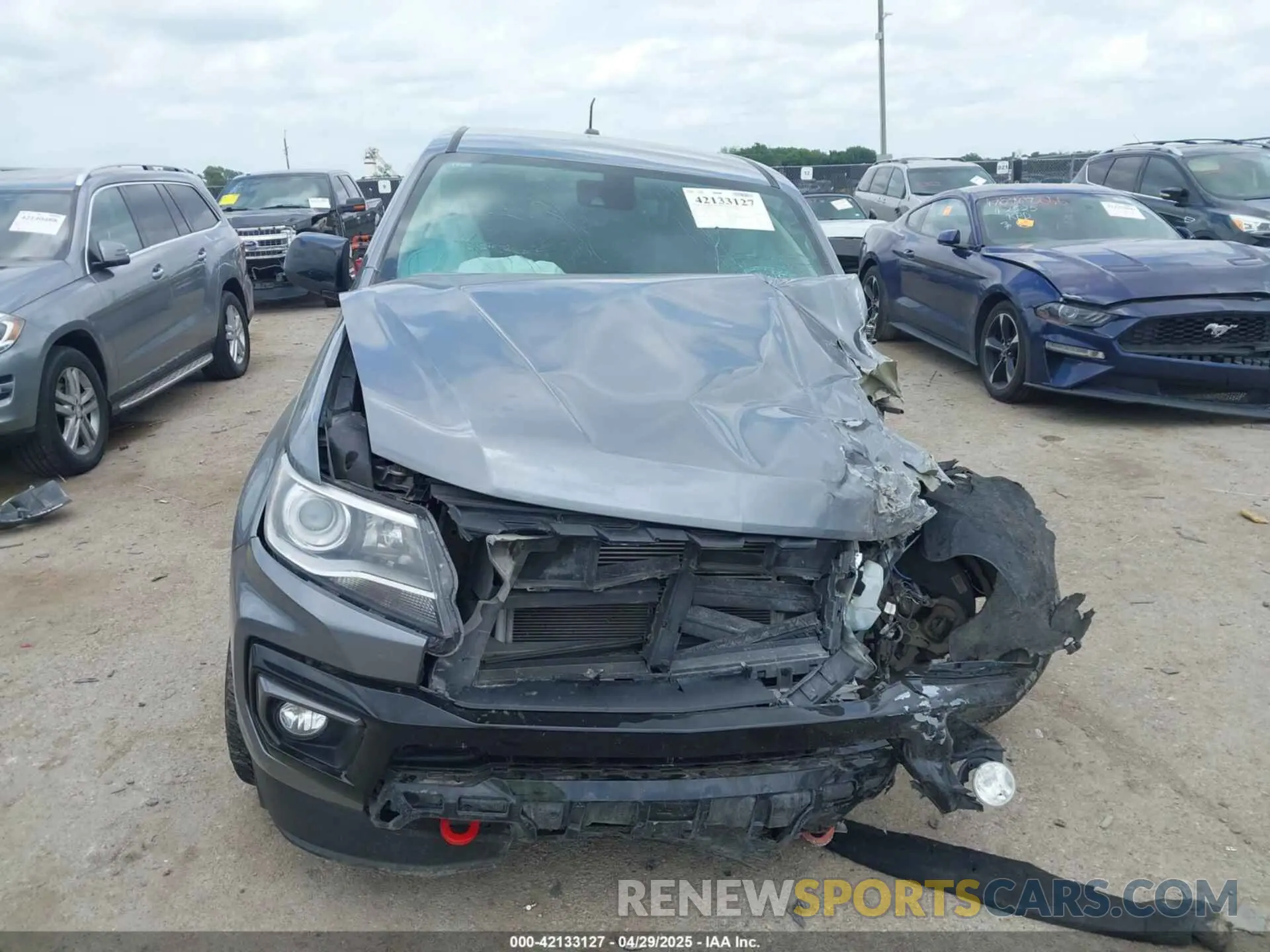 11 Photograph of a damaged car 1GCGSDEN2M1190422 CHEVROLET COLORADO 2021