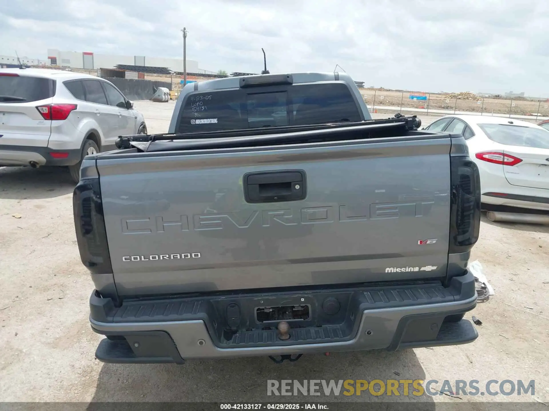 15 Photograph of a damaged car 1GCGSDEN2M1190422 CHEVROLET COLORADO 2021