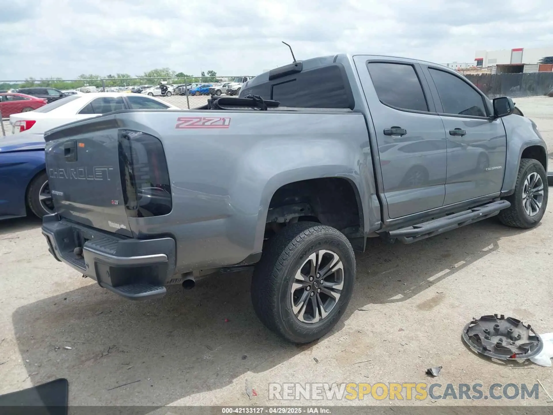 4 Photograph of a damaged car 1GCGSDEN2M1190422 CHEVROLET COLORADO 2021