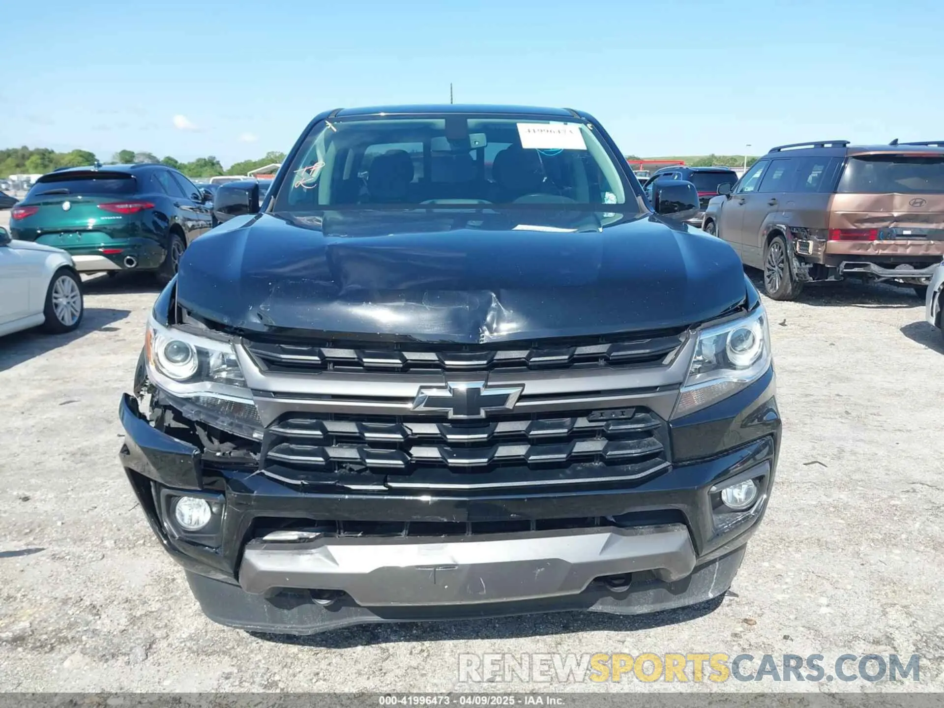 12 Photograph of a damaged car 1GCGSDEN3M1132058 CHEVROLET COLORADO 2021
