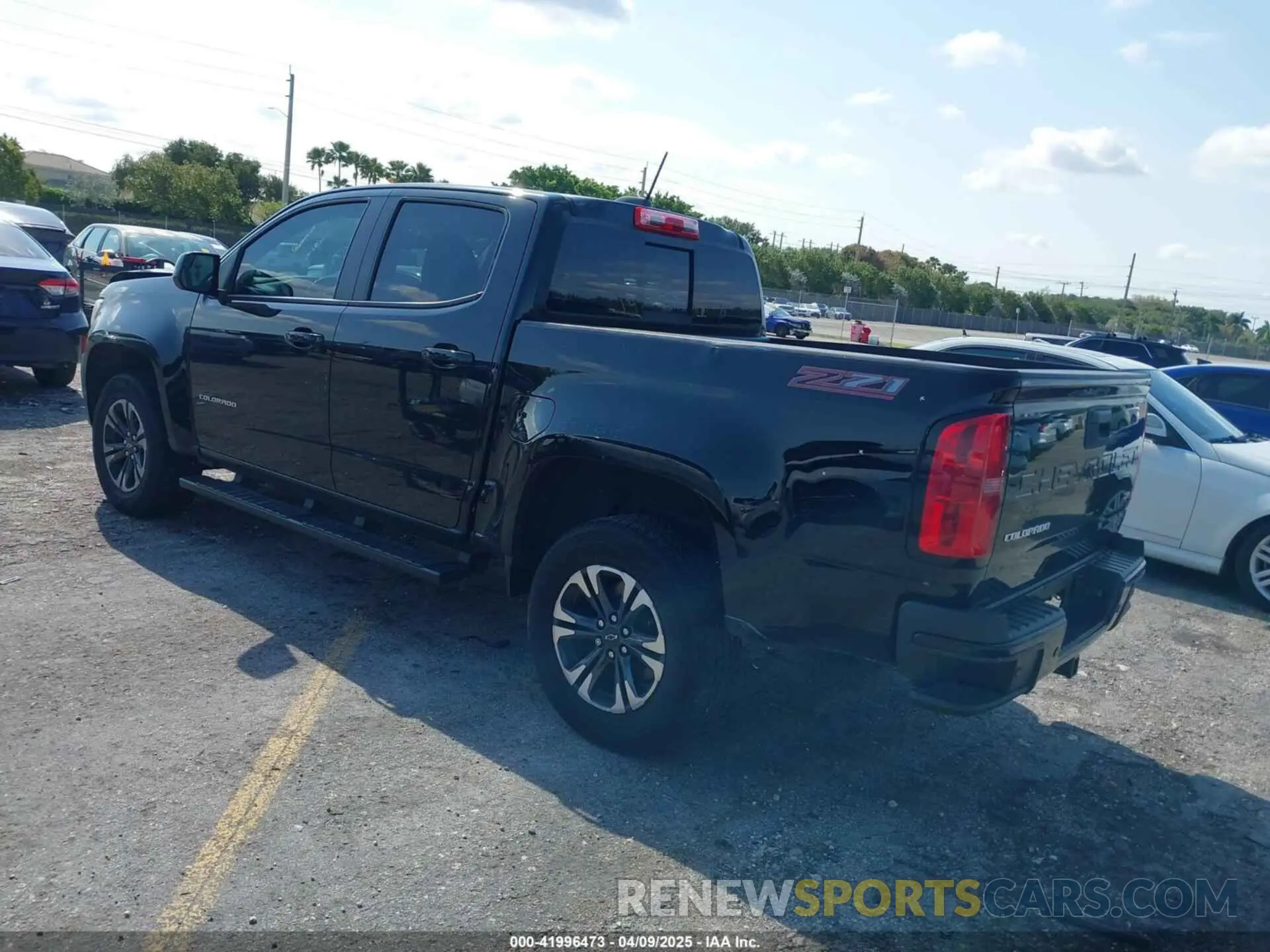 3 Photograph of a damaged car 1GCGSDEN3M1132058 CHEVROLET COLORADO 2021