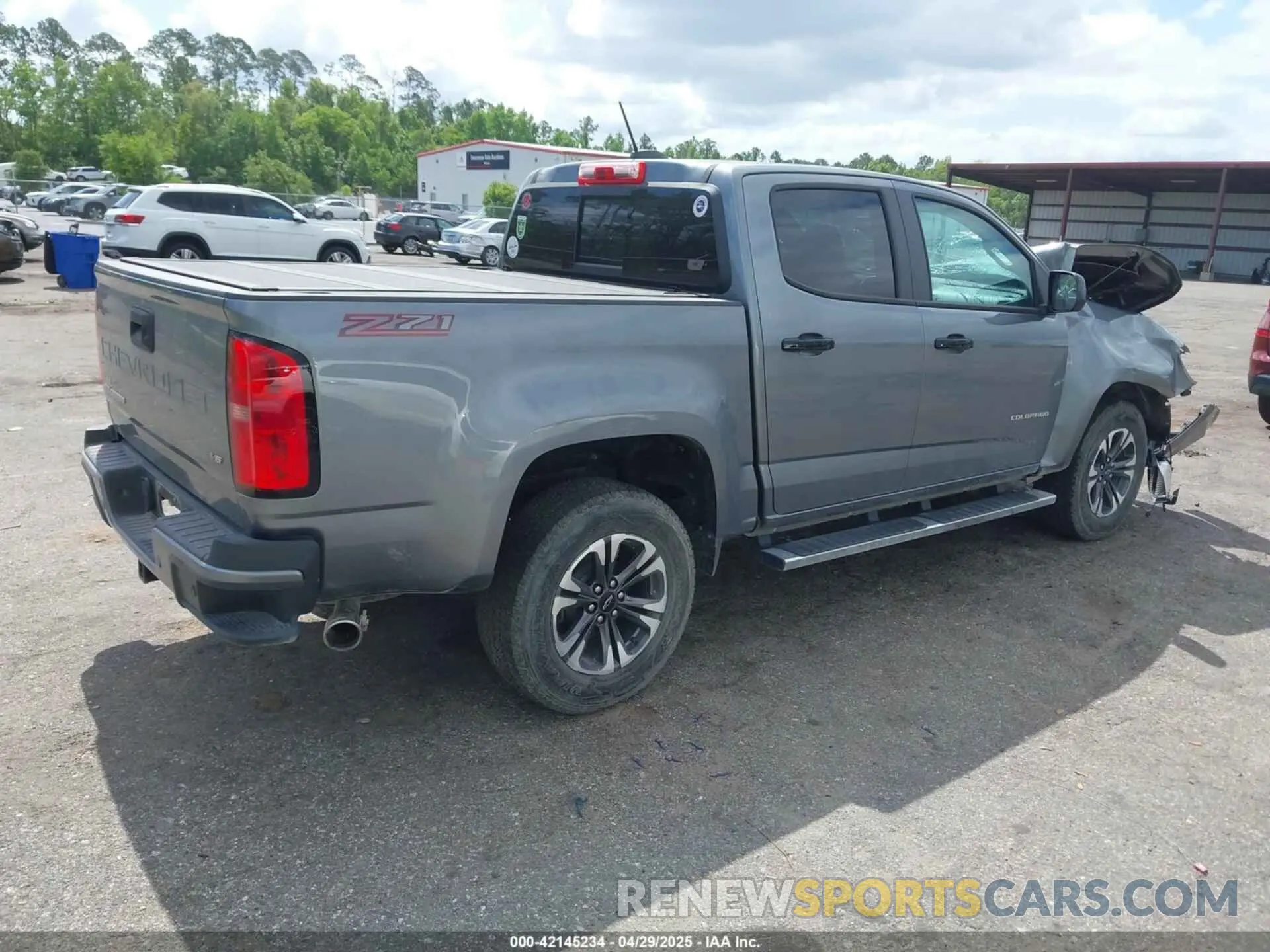4 Photograph of a damaged car 1GCGSDEN9M1285771 CHEVROLET COLORADO 2021