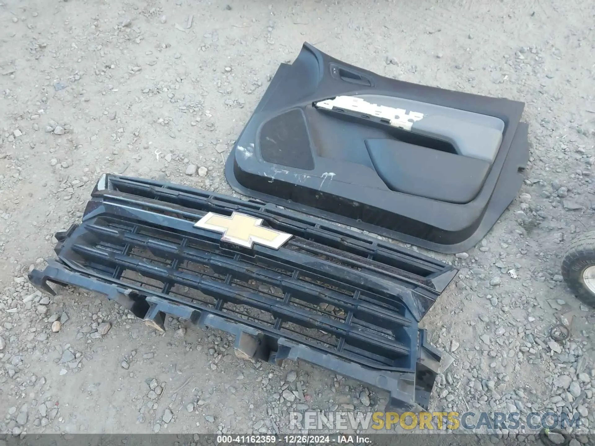 12 Photograph of a damaged car 1GCGTBEN0M1143701 CHEVROLET COLORADO 2021