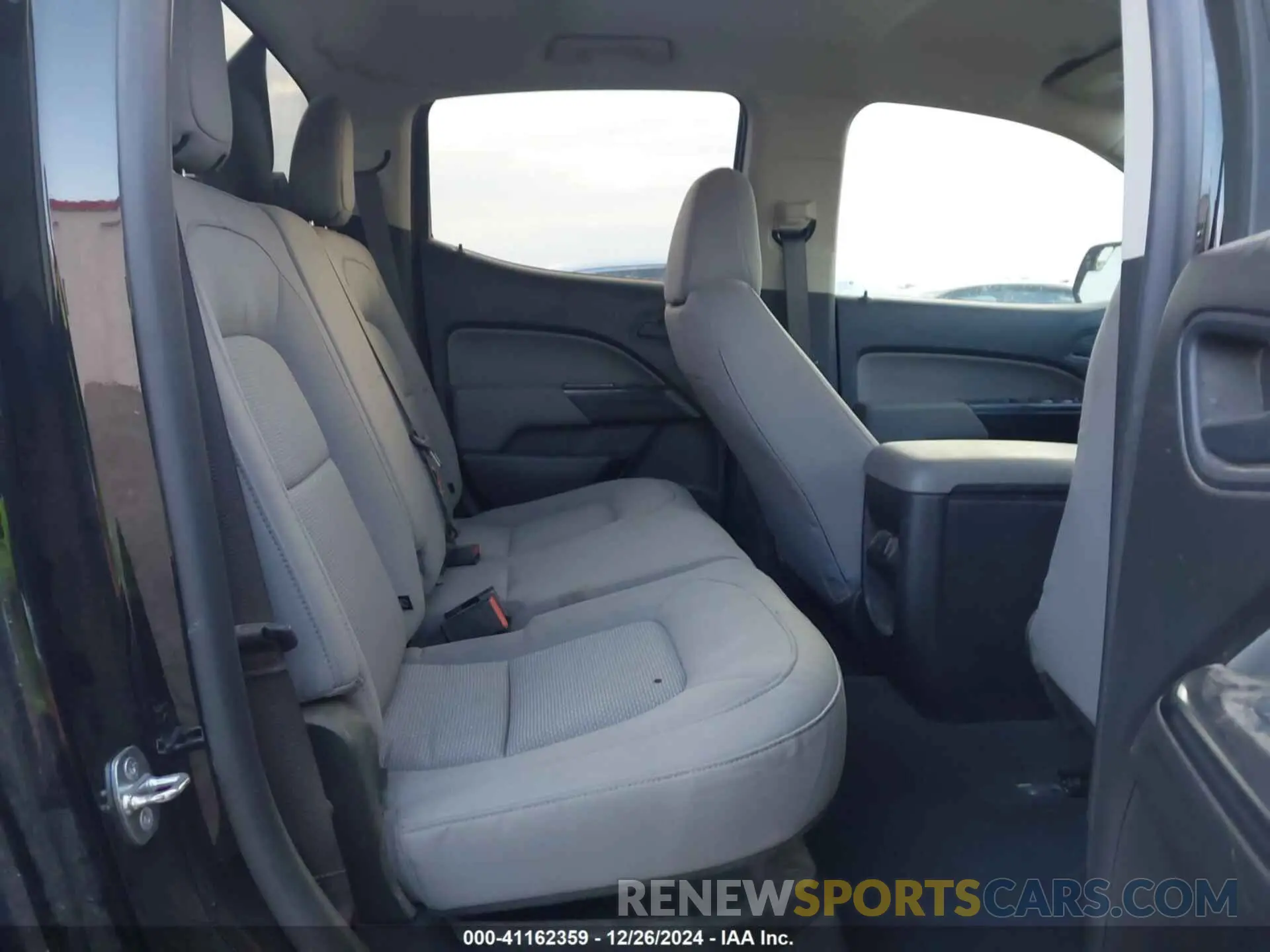 8 Photograph of a damaged car 1GCGTBEN0M1143701 CHEVROLET COLORADO 2021