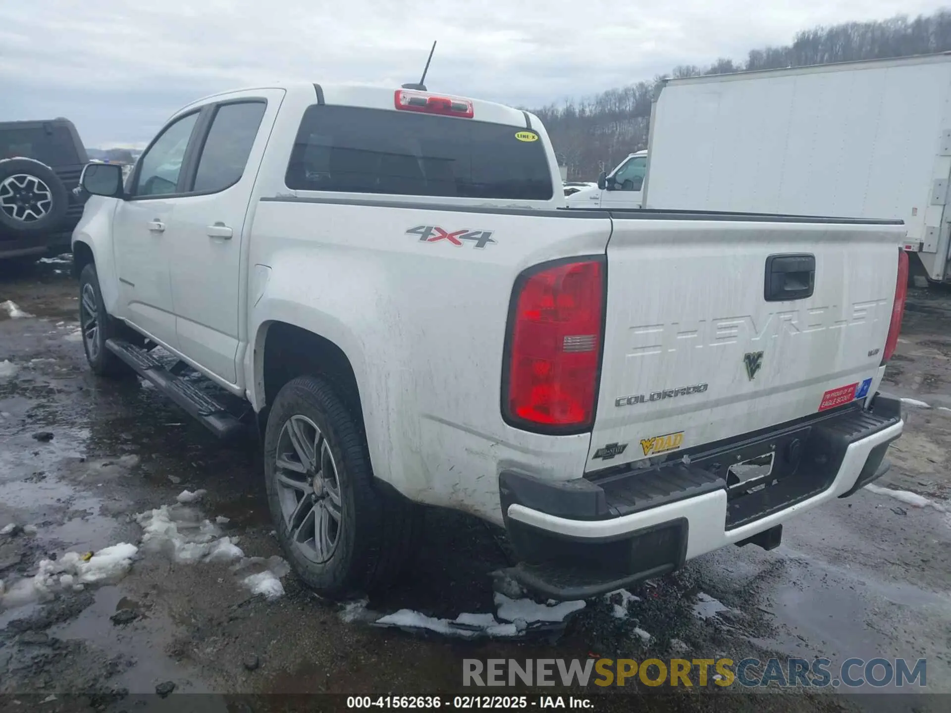 3 Photograph of a damaged car 1GCGTBEN5M1291133 CHEVROLET COLORADO 2021